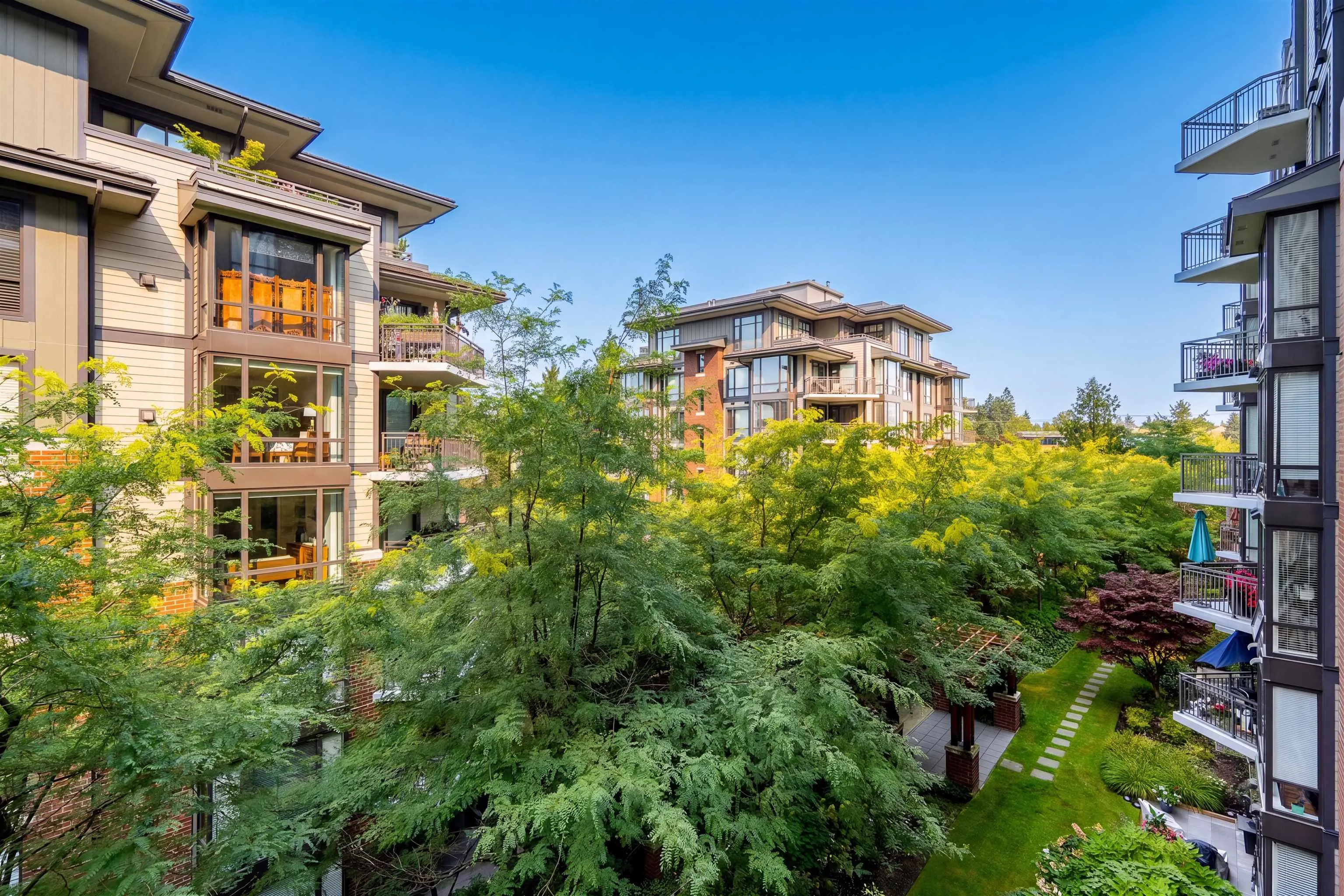 1551 Foster Street #403
