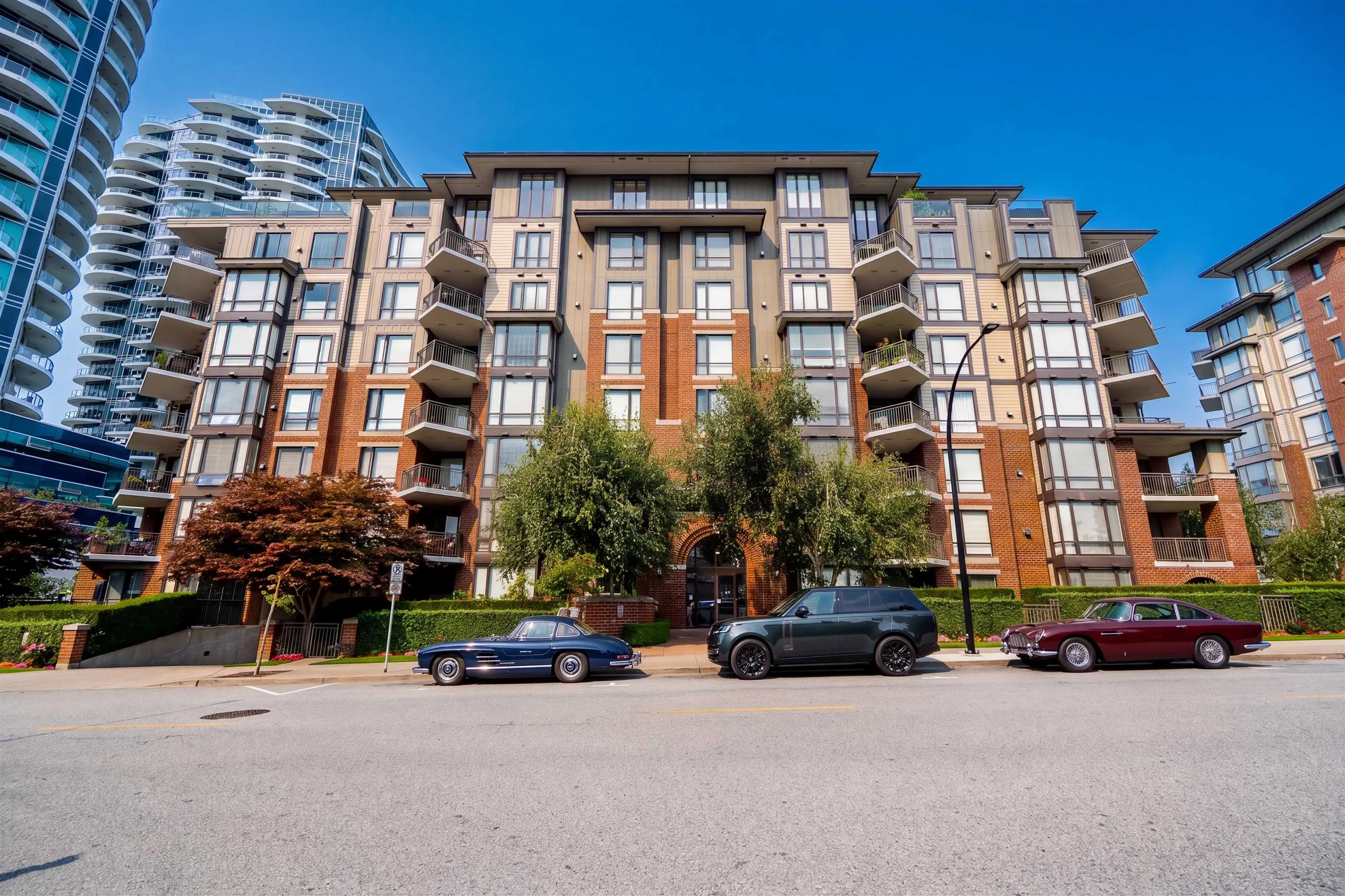 1551 Foster Street #403