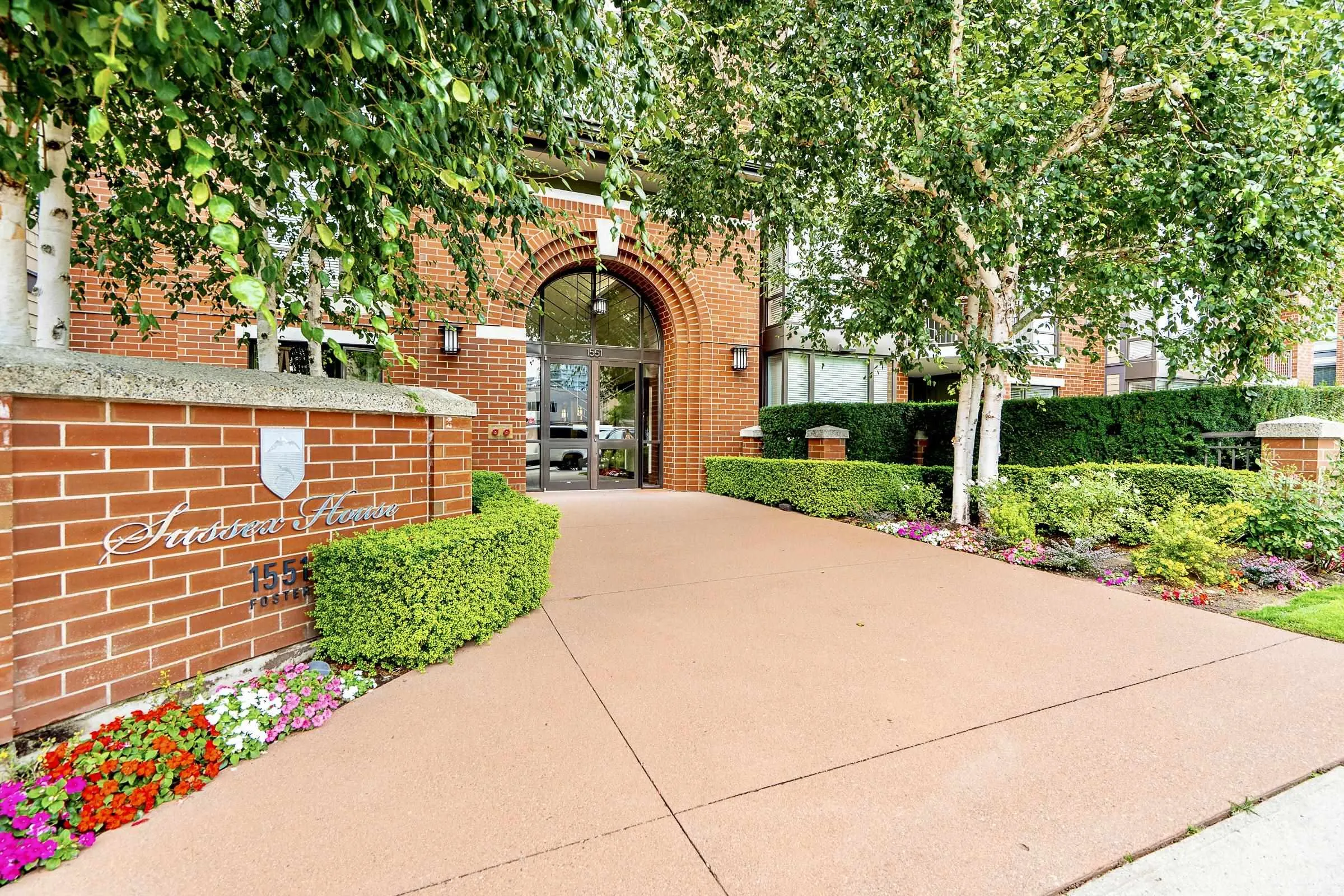 1551 Foster Street #403