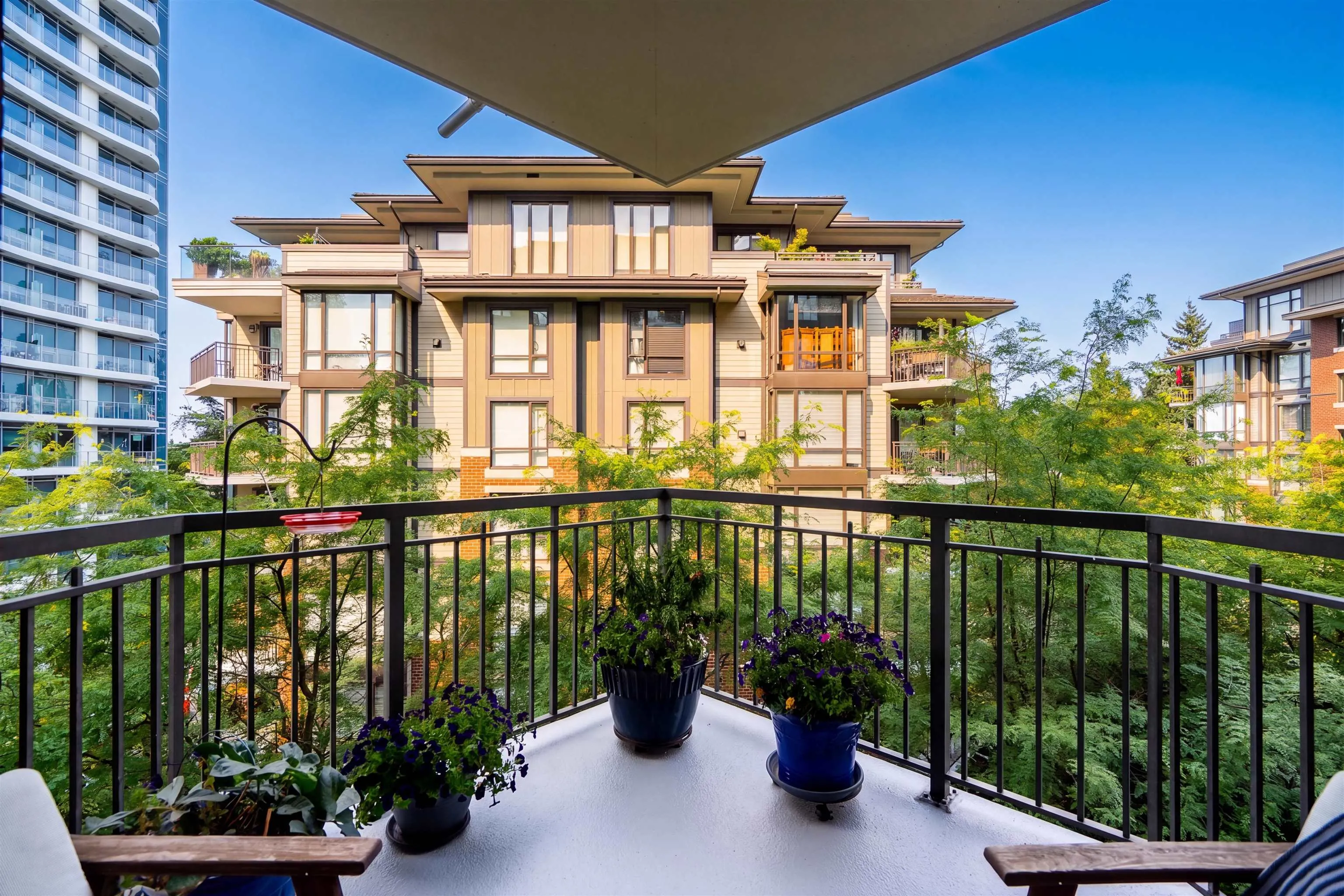1551 Foster Street #403