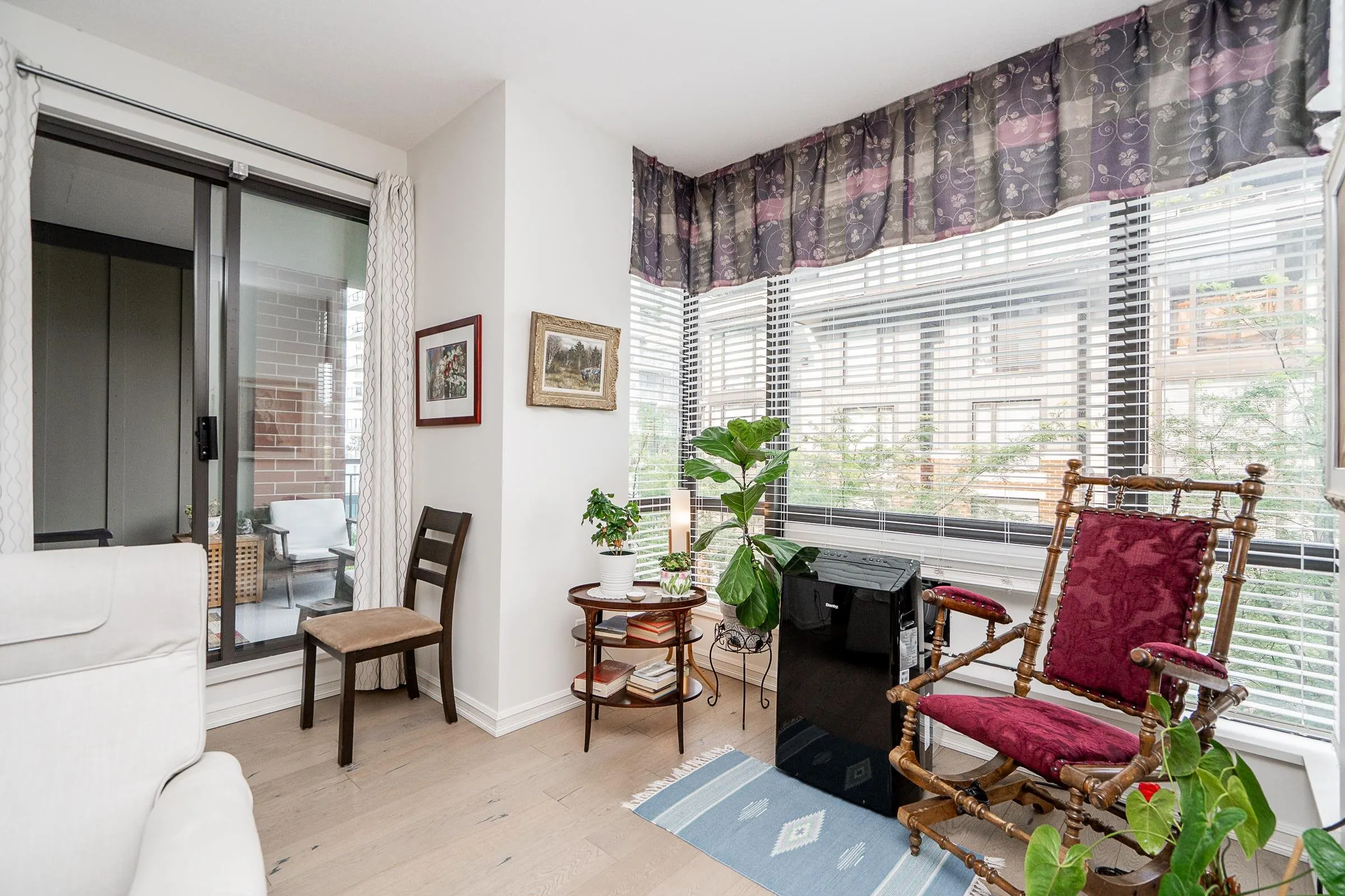 1551 Foster Street #403