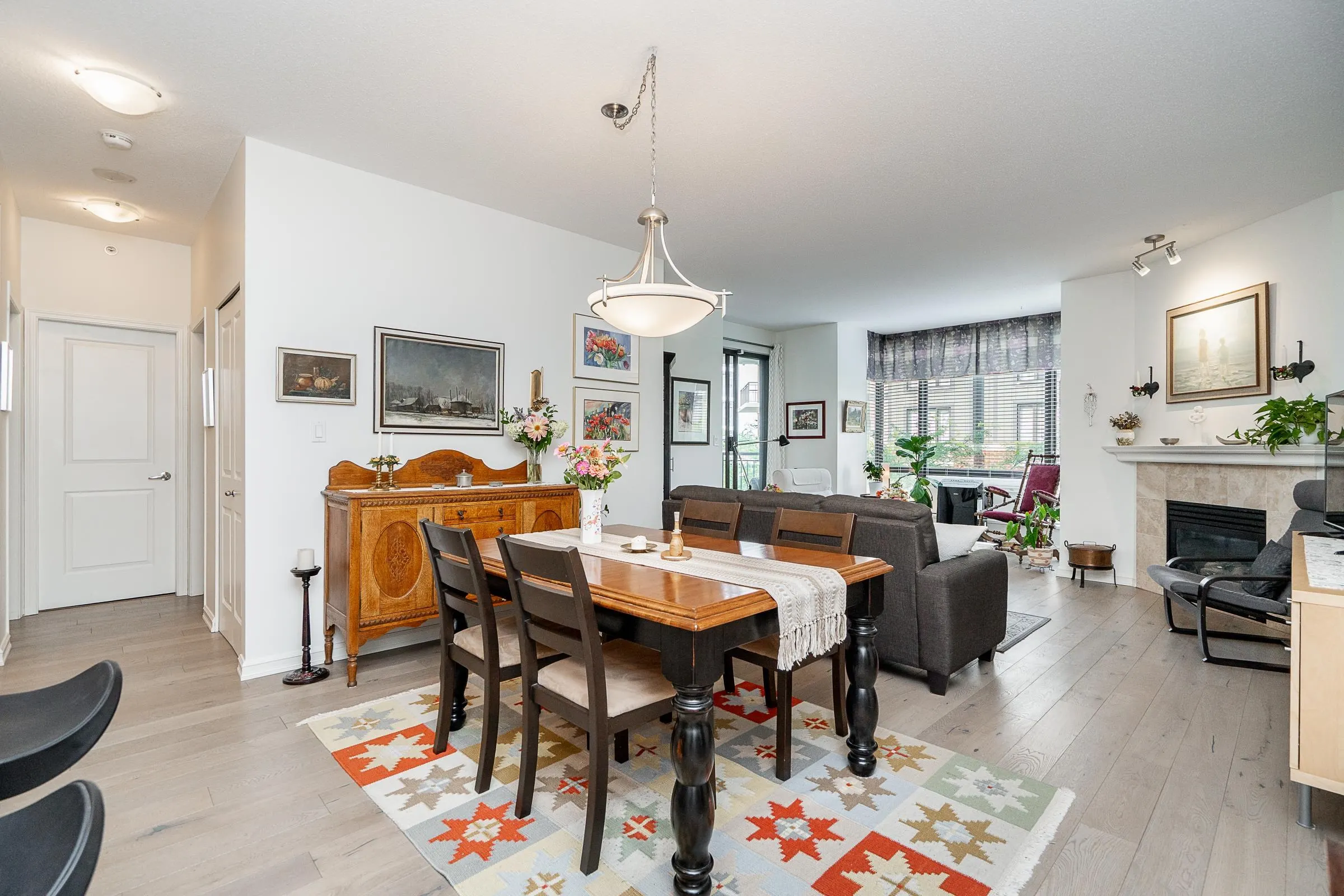 1551 Foster Street #403
