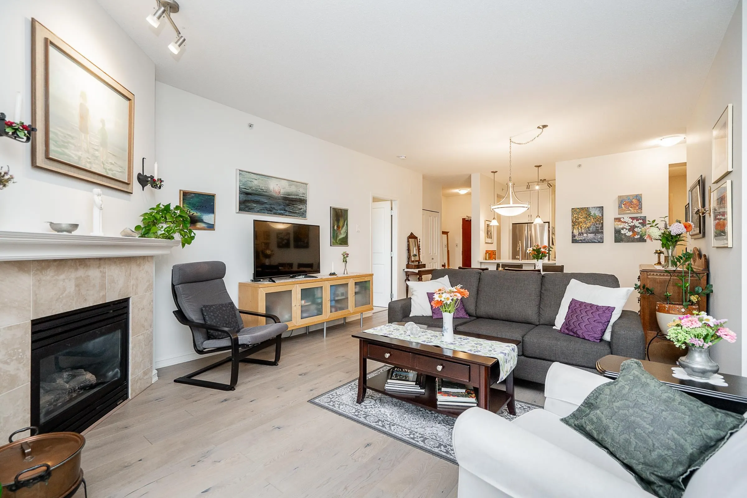 1551 Foster Street #403