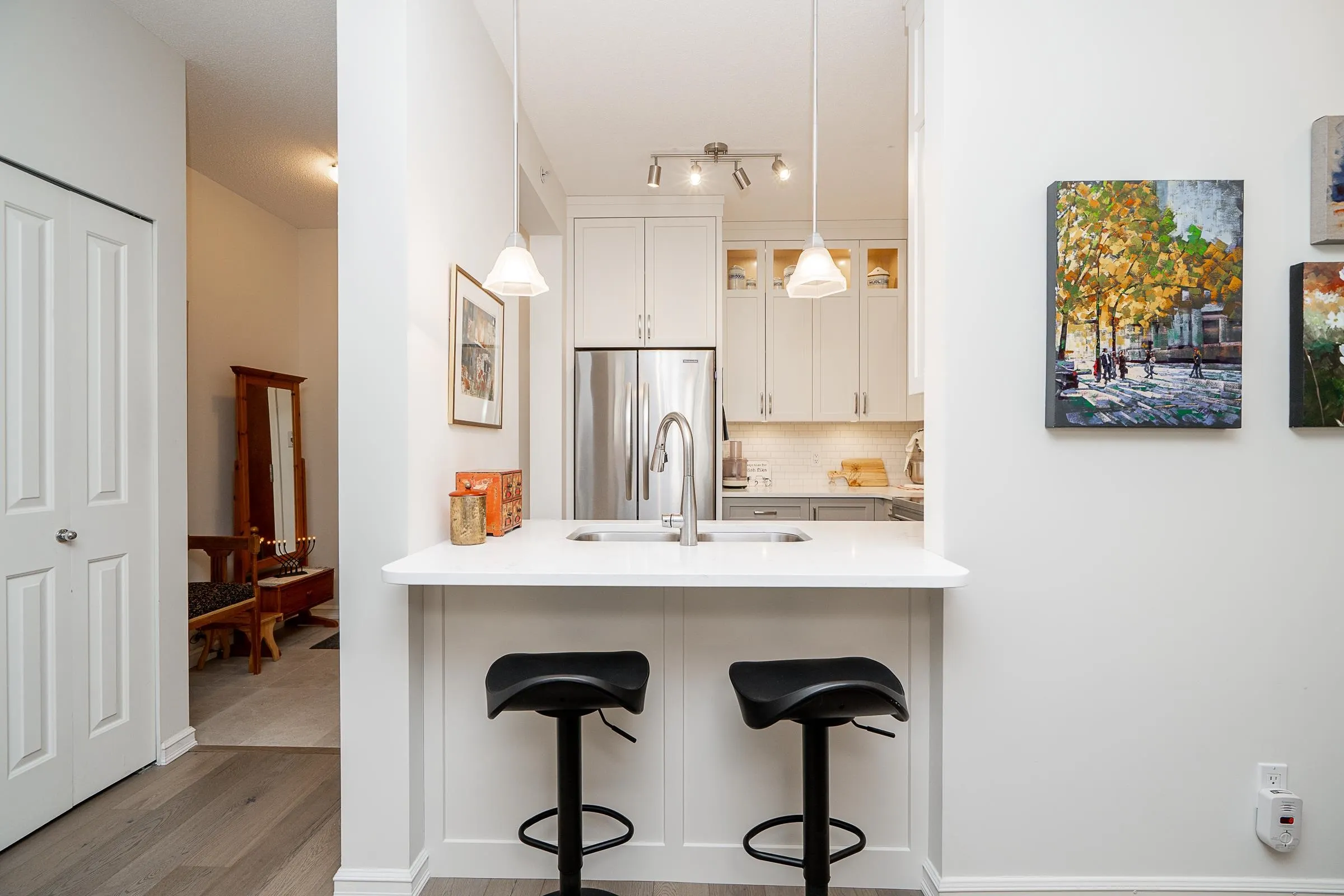 1551 Foster Street #403