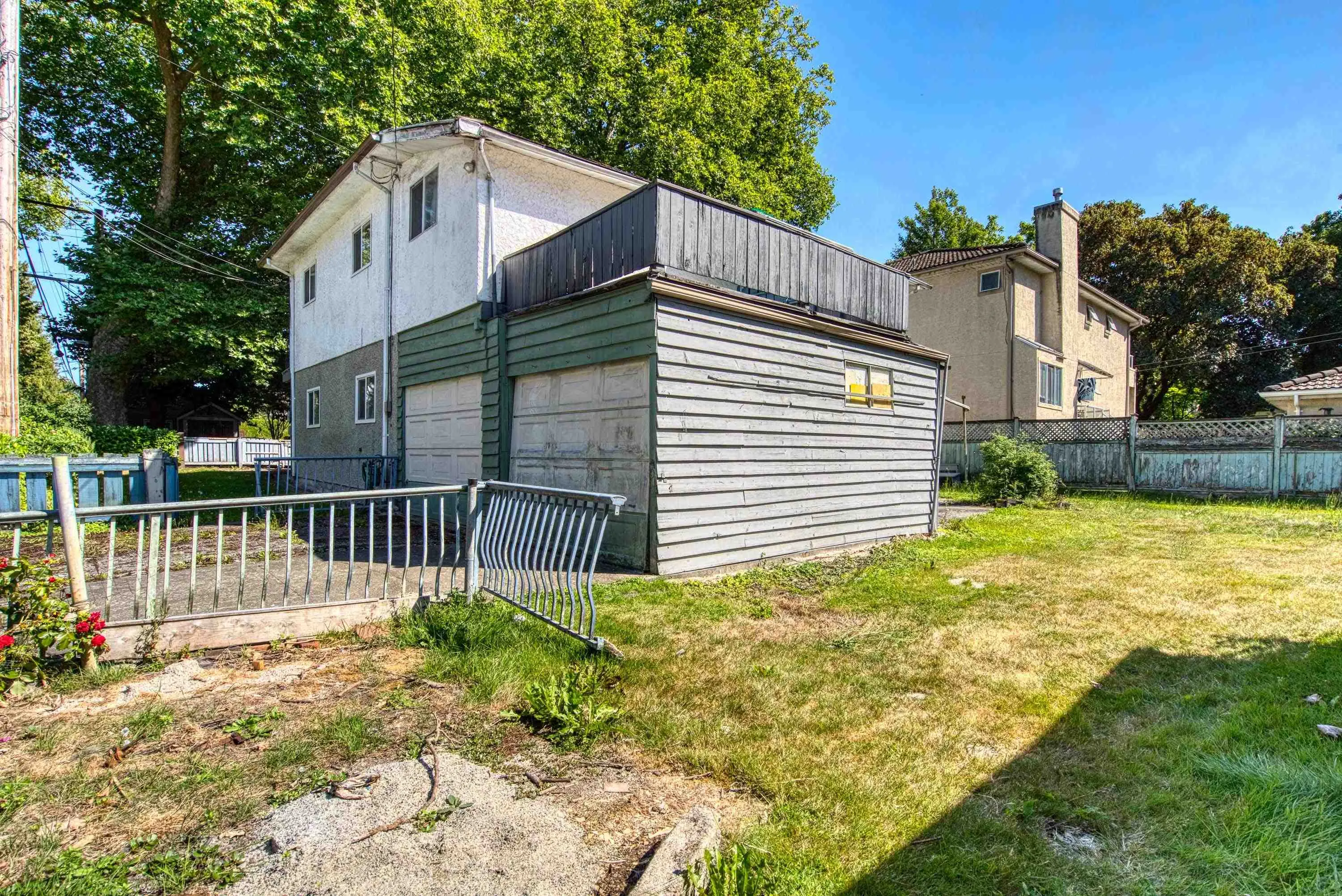 2675 Mackenzie Street
