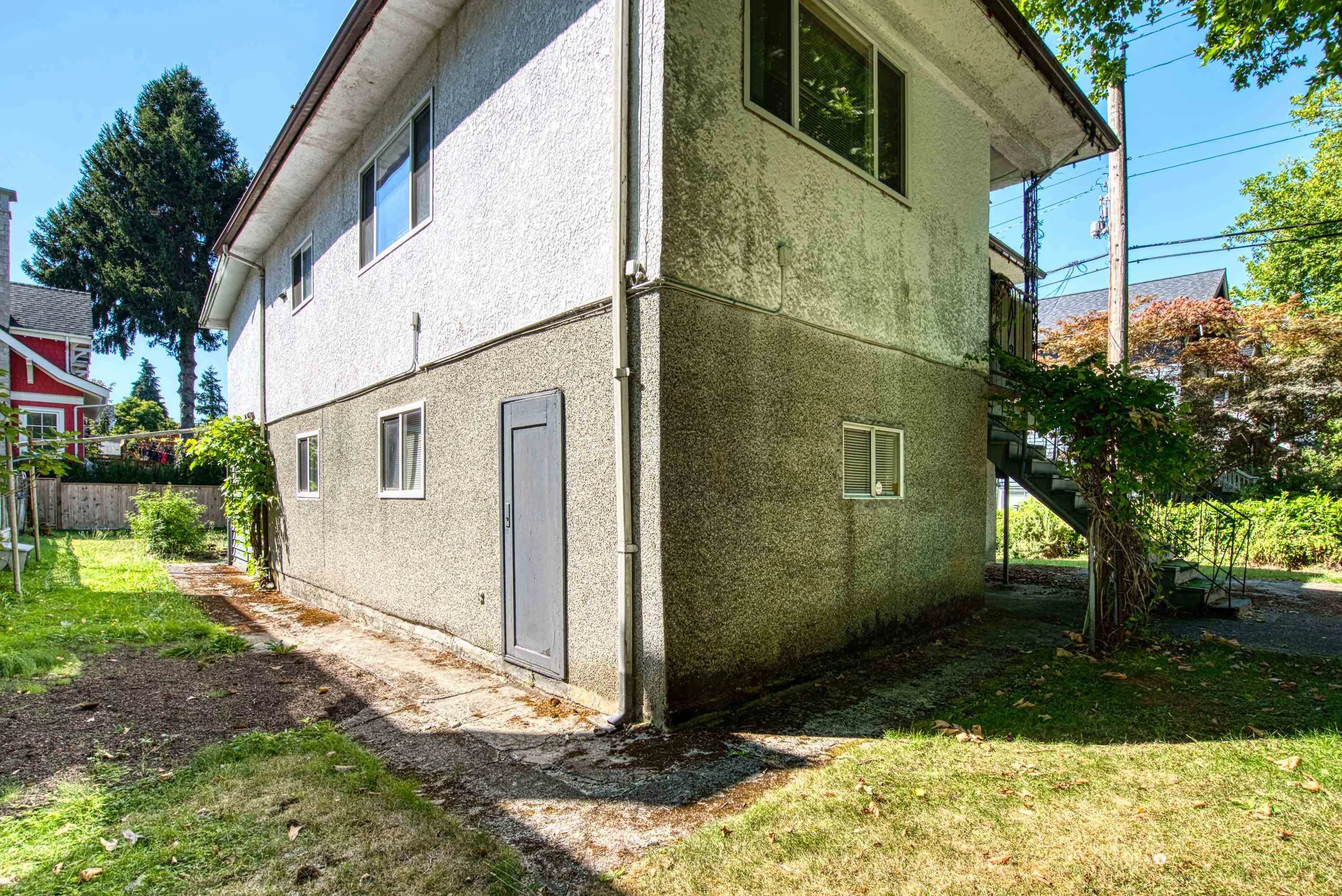 2675 Mackenzie Street