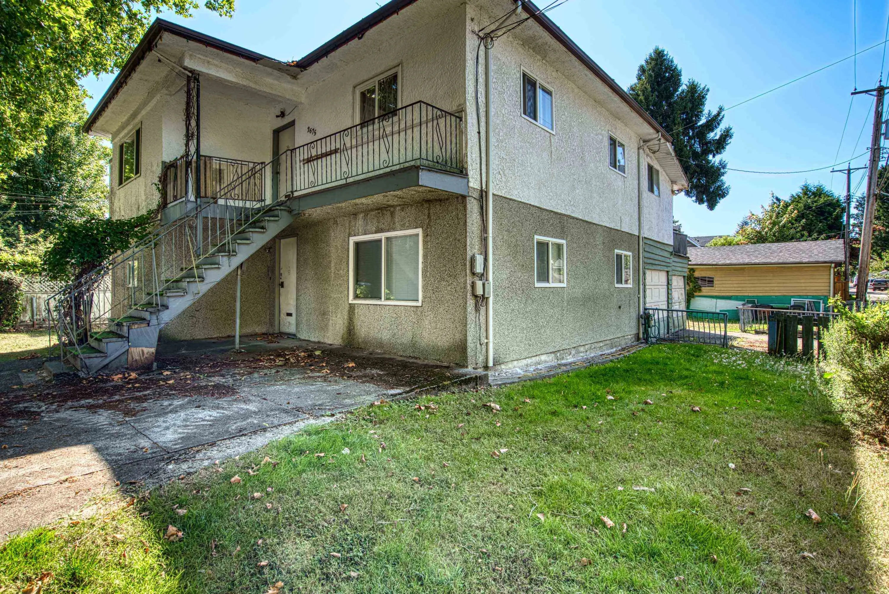 2675 Mackenzie Street