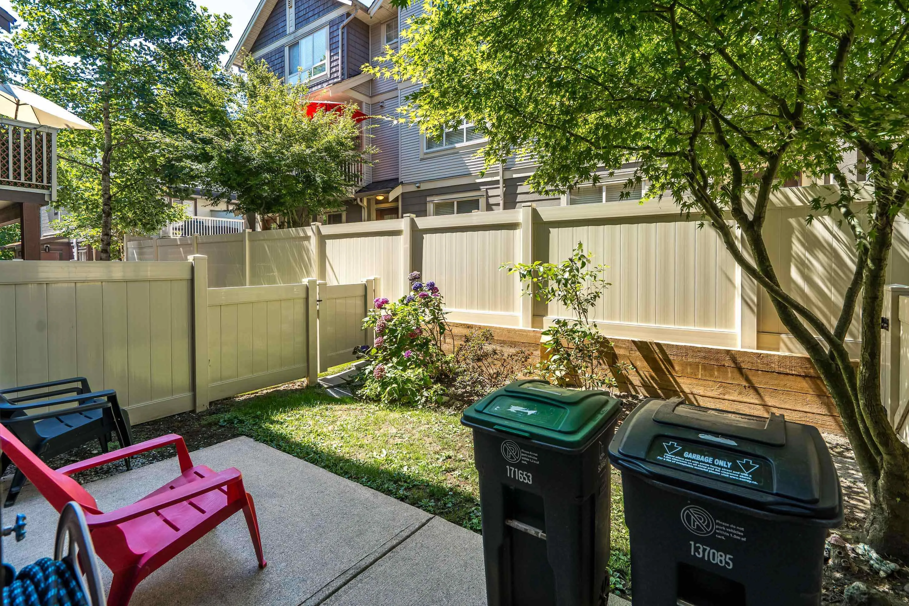 19560 68 Avenue #32
