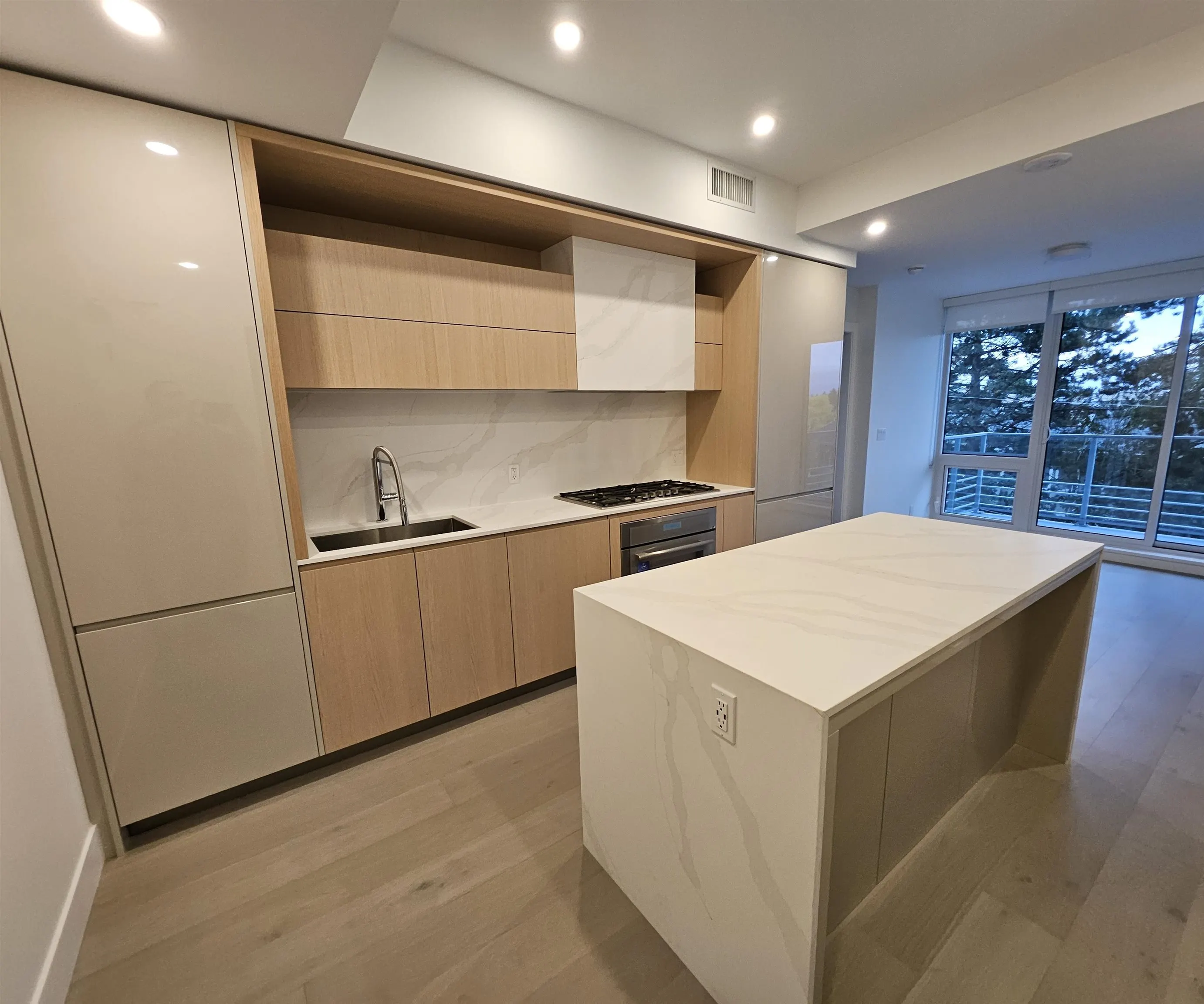 1342 Johnston Road #403