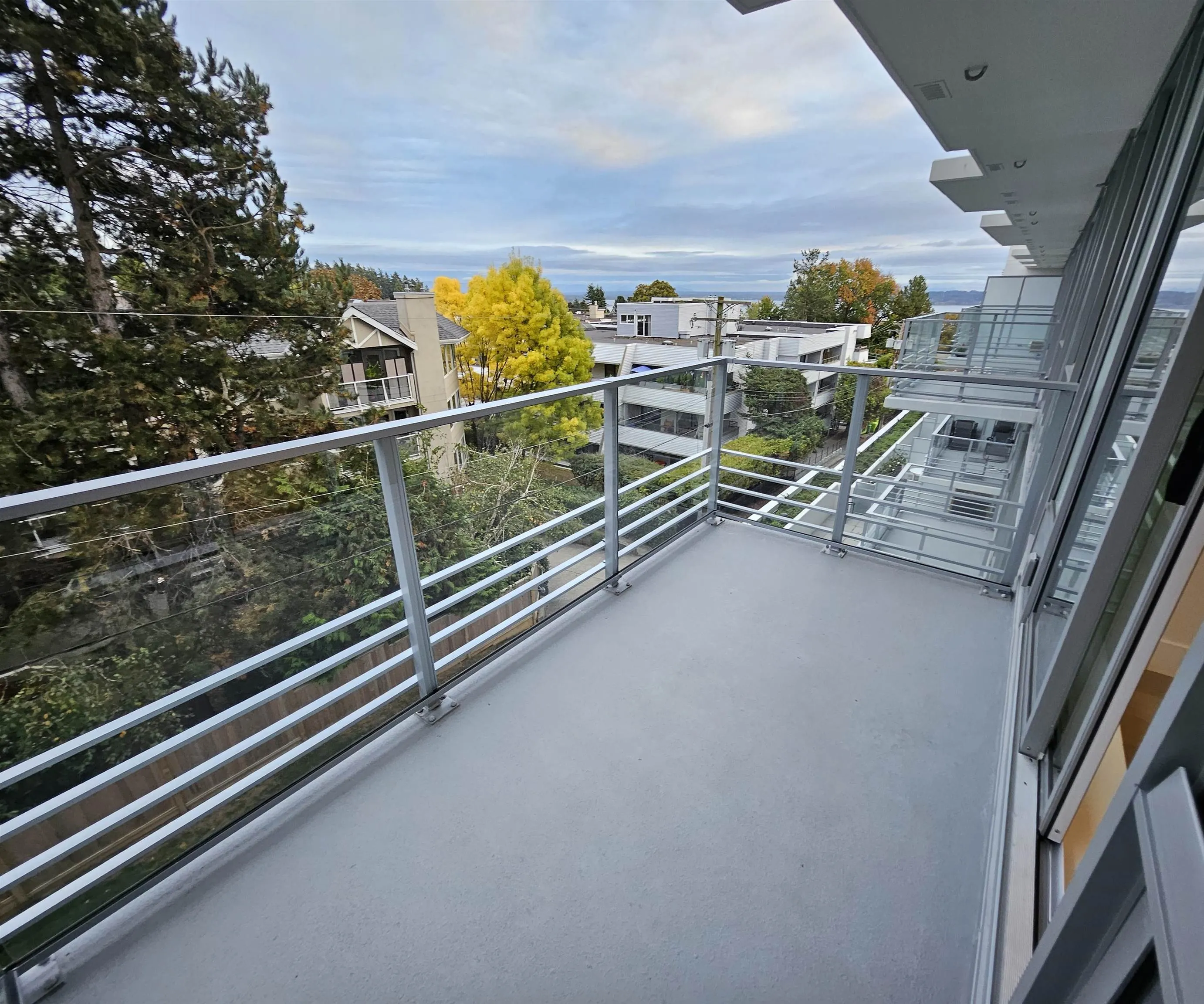 1342 Johnston Road #403