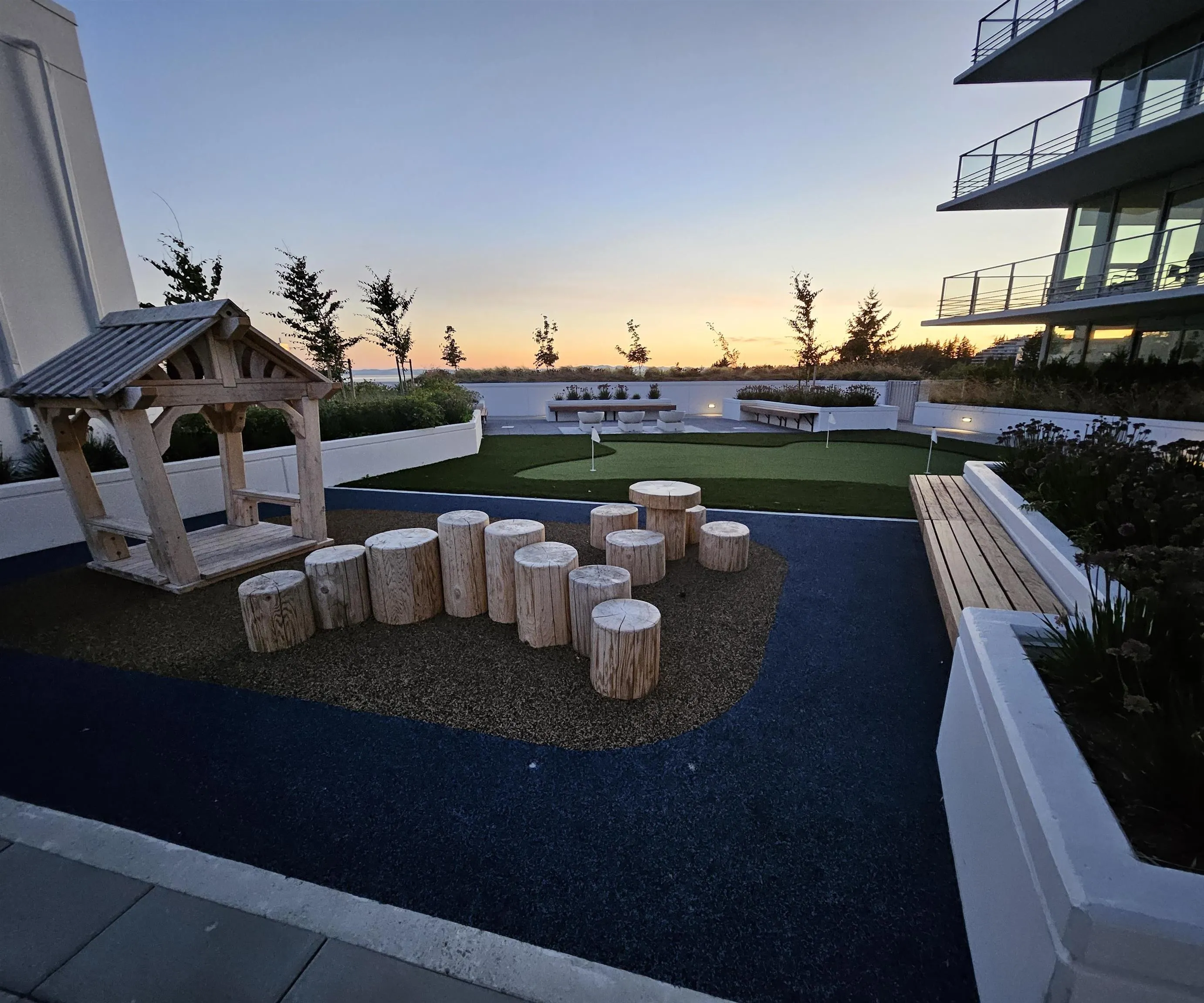 1342 Johnston Road #403