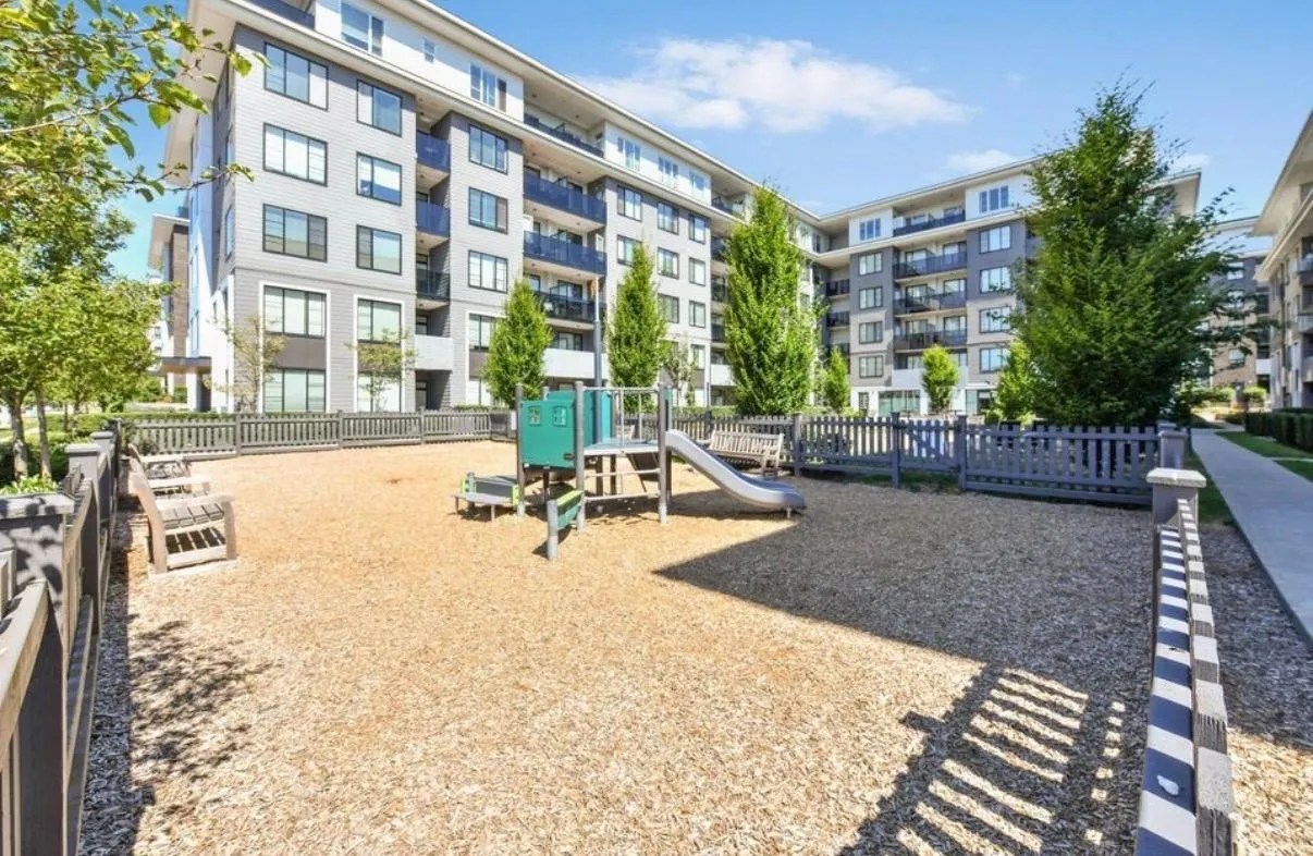 15858 Fraser Highway #102