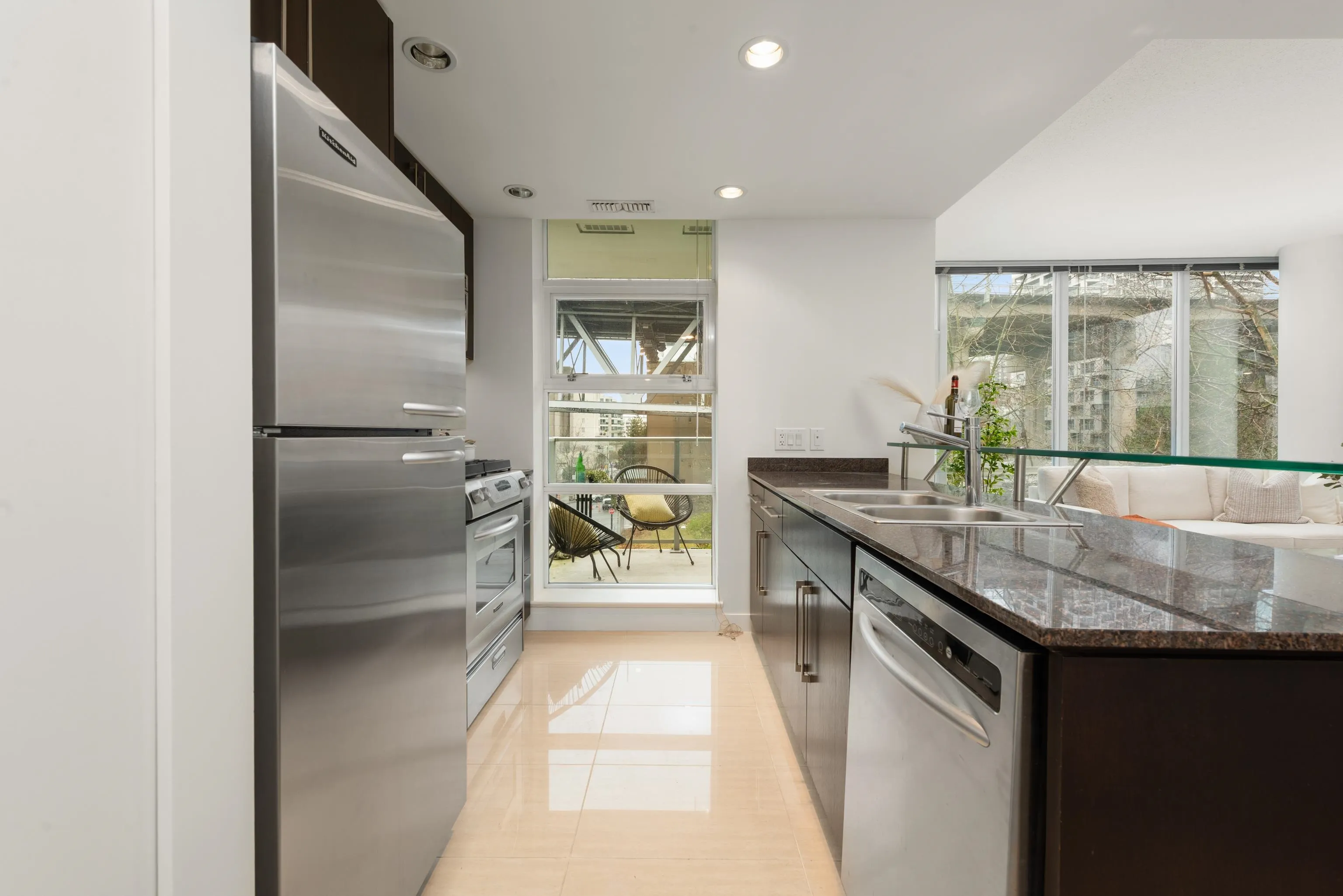 633 Kinghorne Mews #605