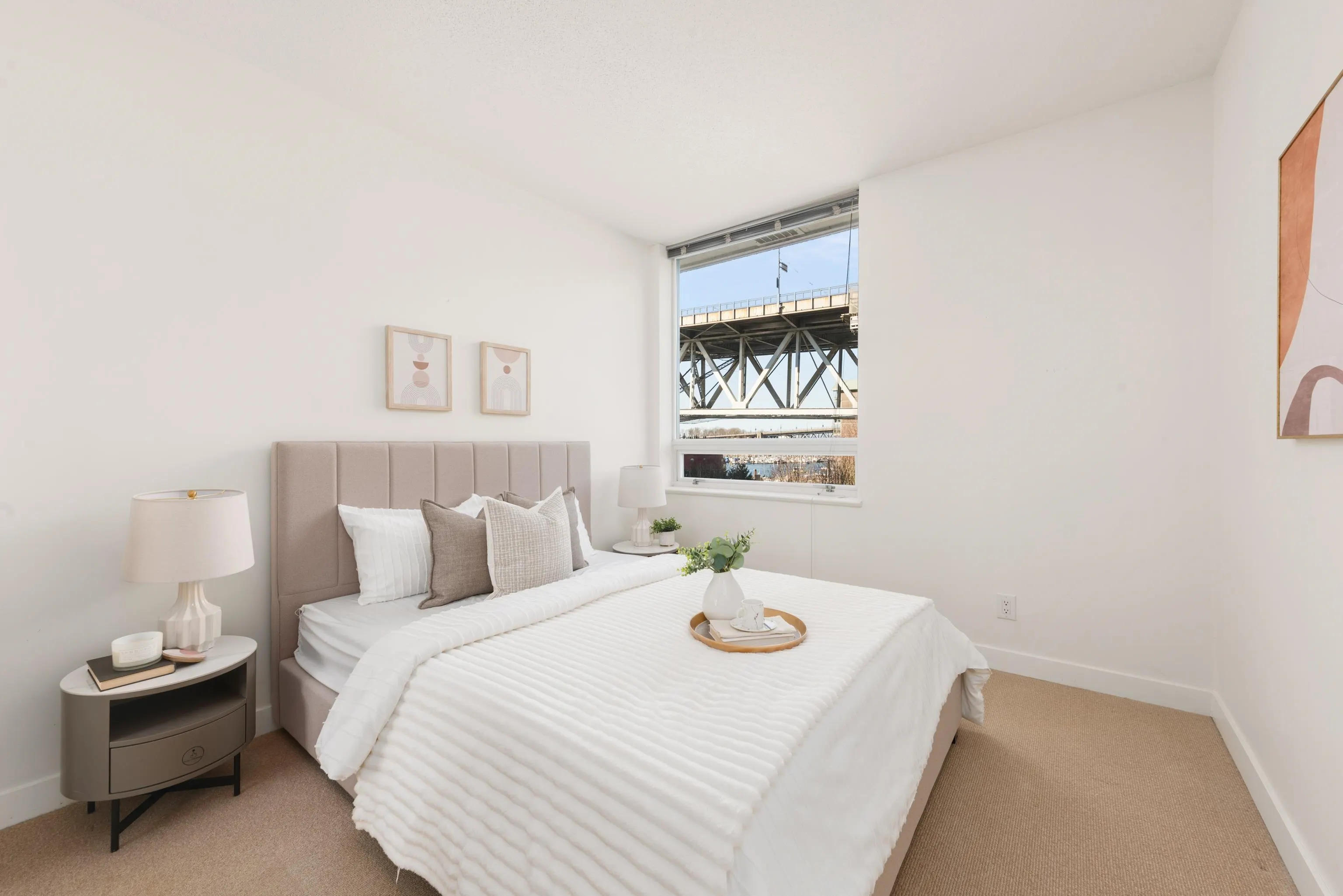633 Kinghorne Mews #605
