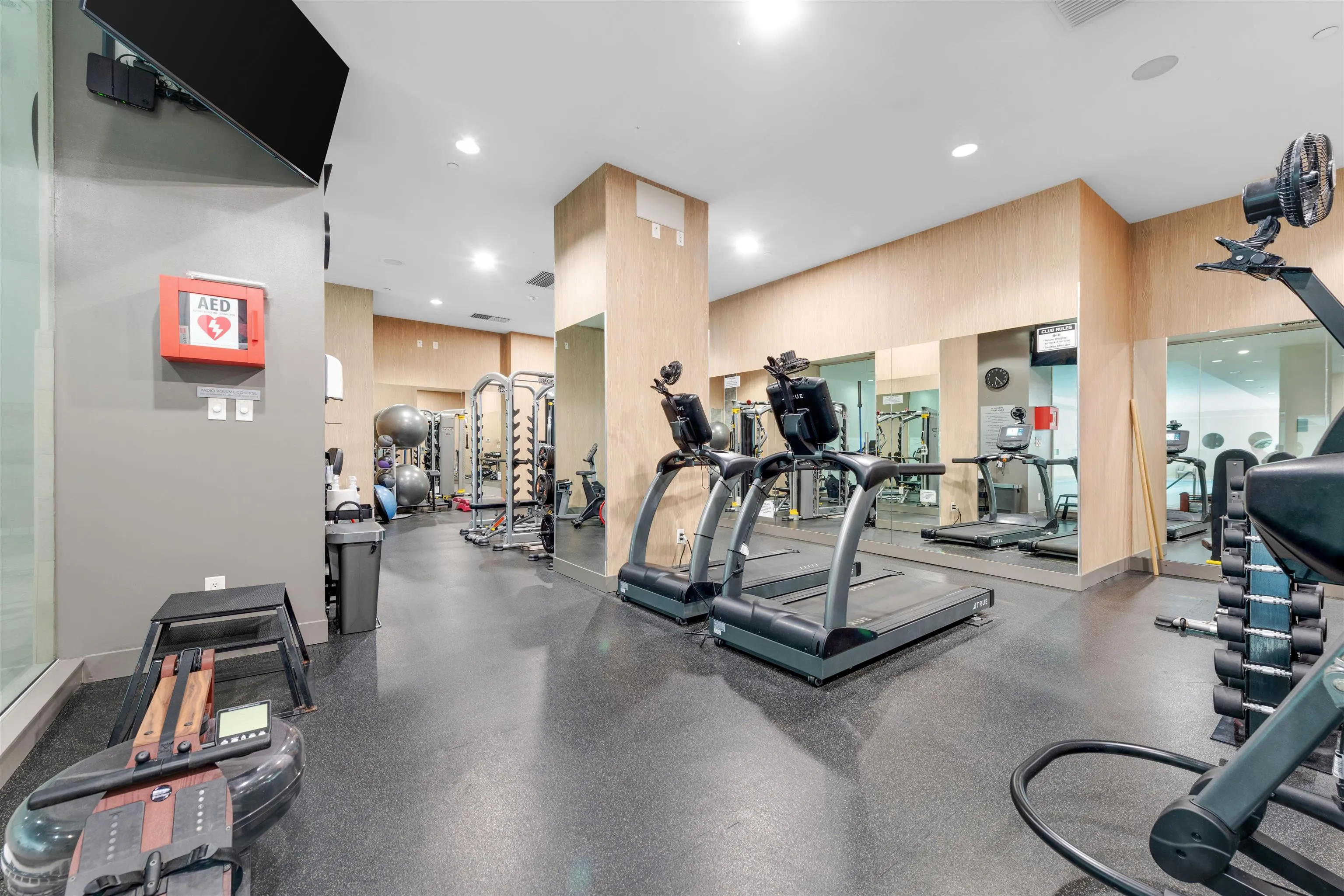 633 Kinghorne Mews #605