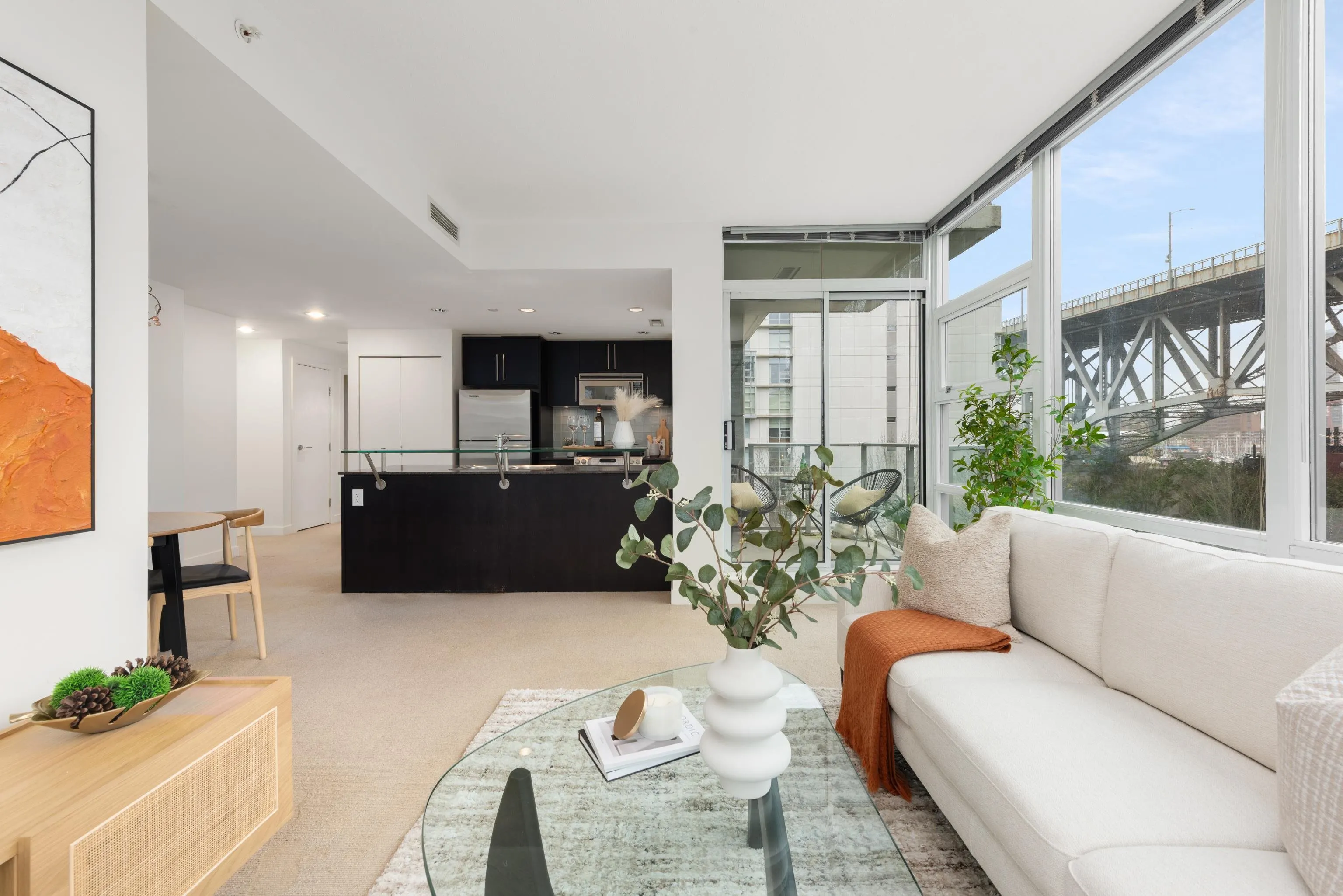 633 Kinghorne Mews #605