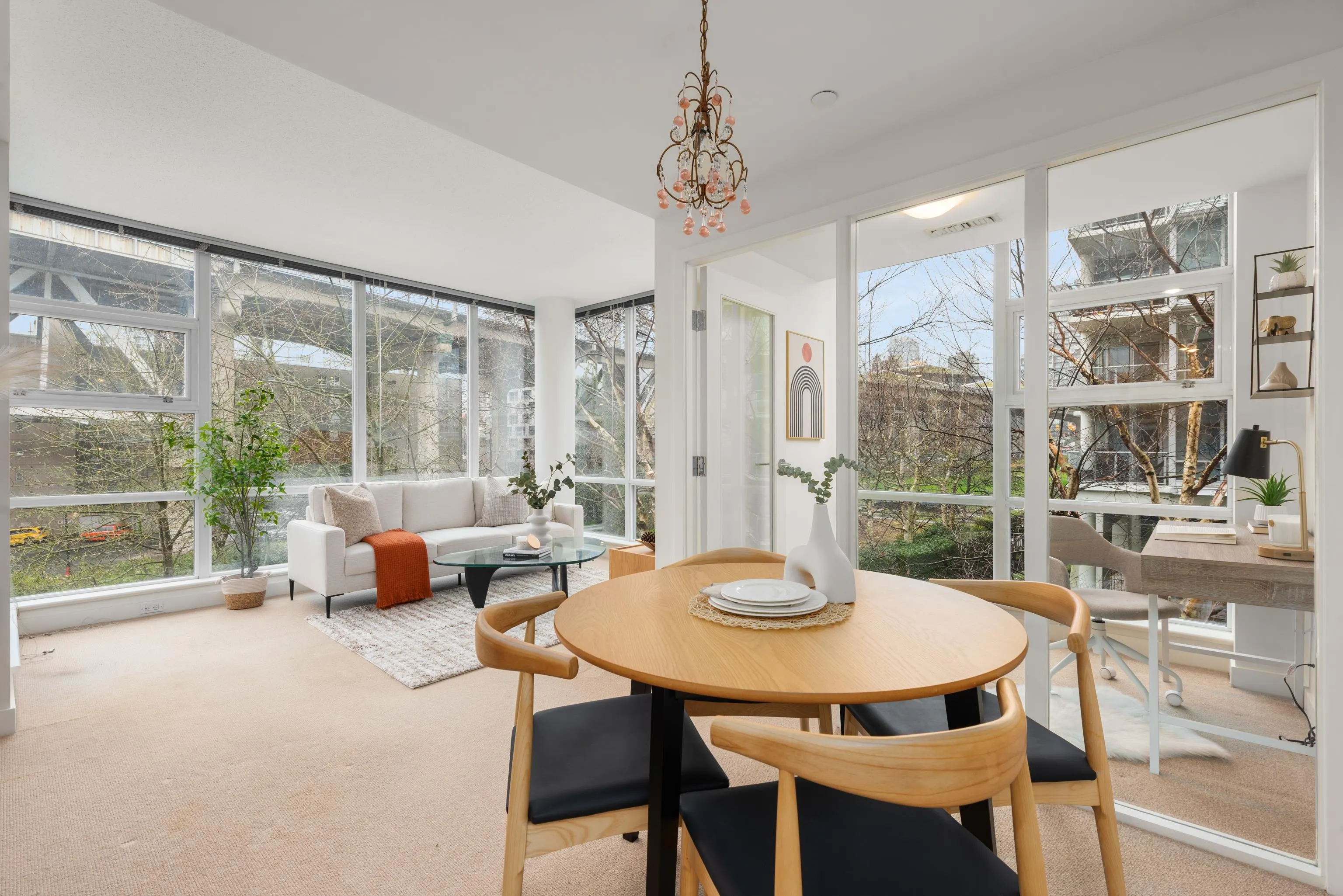 633 Kinghorne Mews #605