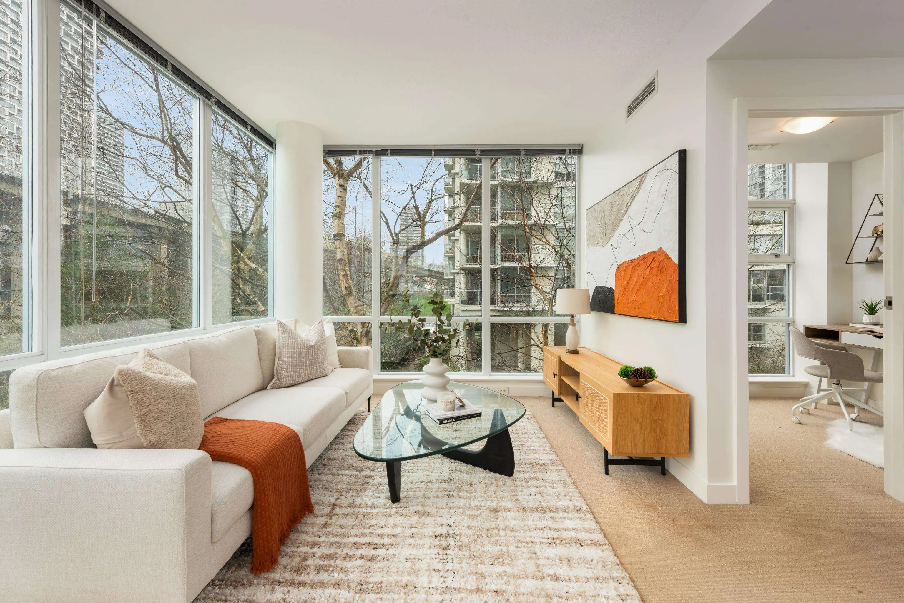 633 Kinghorne Mews #605