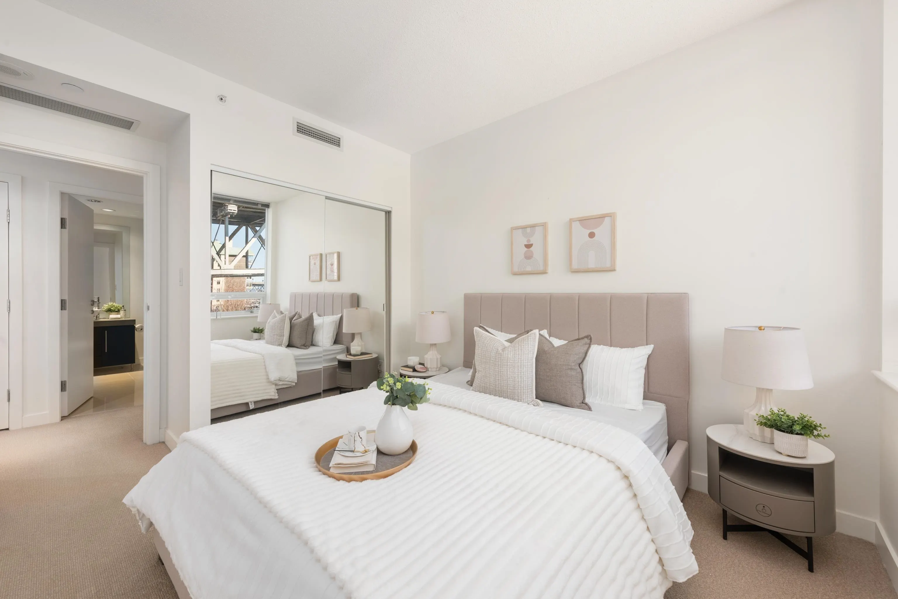 633 Kinghorne Mews #605