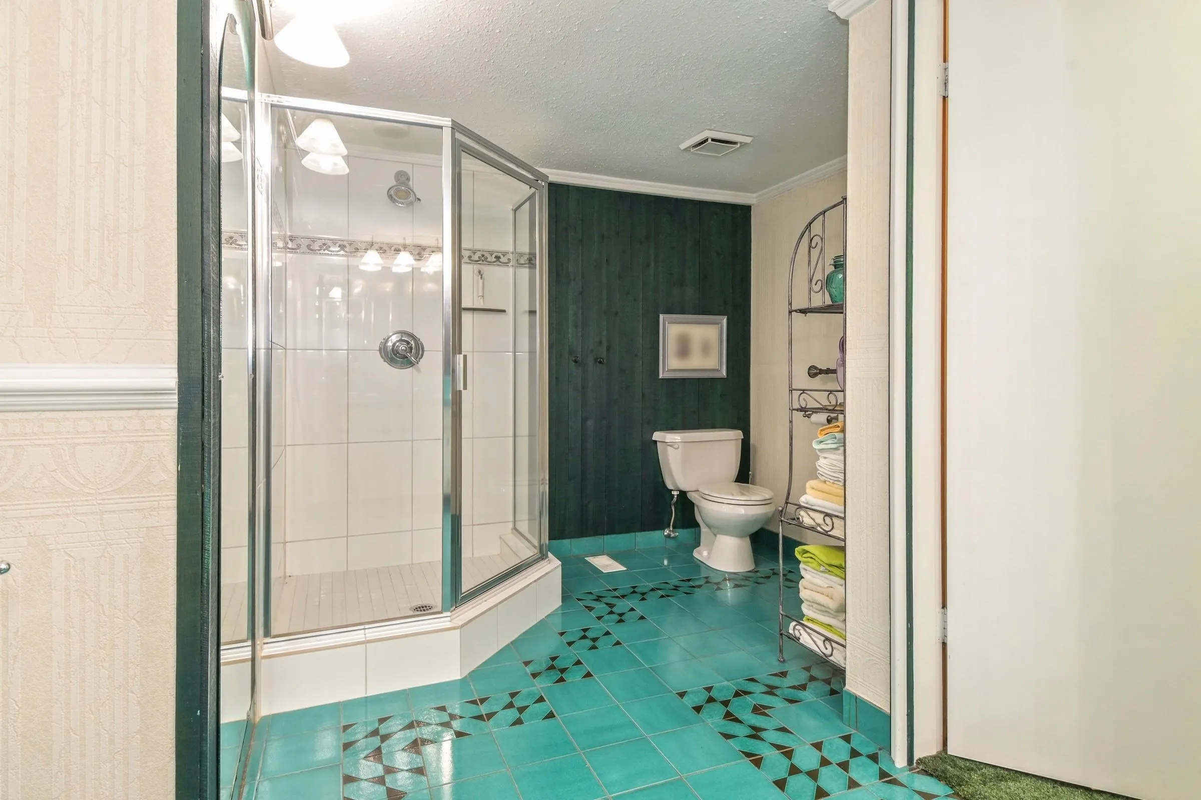2704 St. Moritz Way