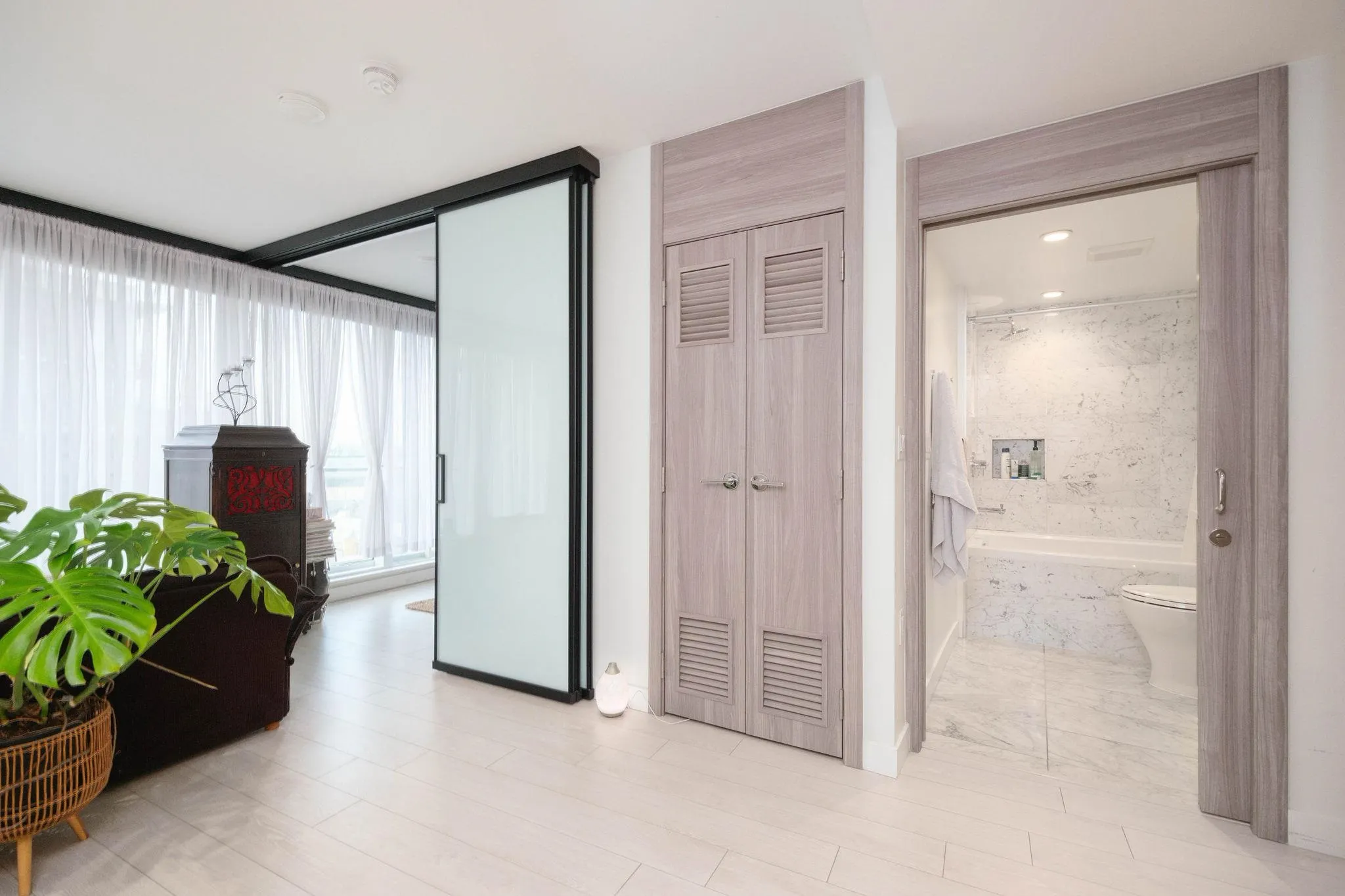 1768 Cook Street #905