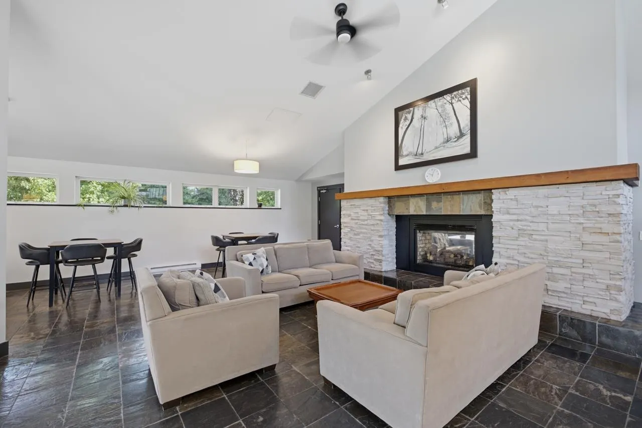 651 Nootka Way #1707