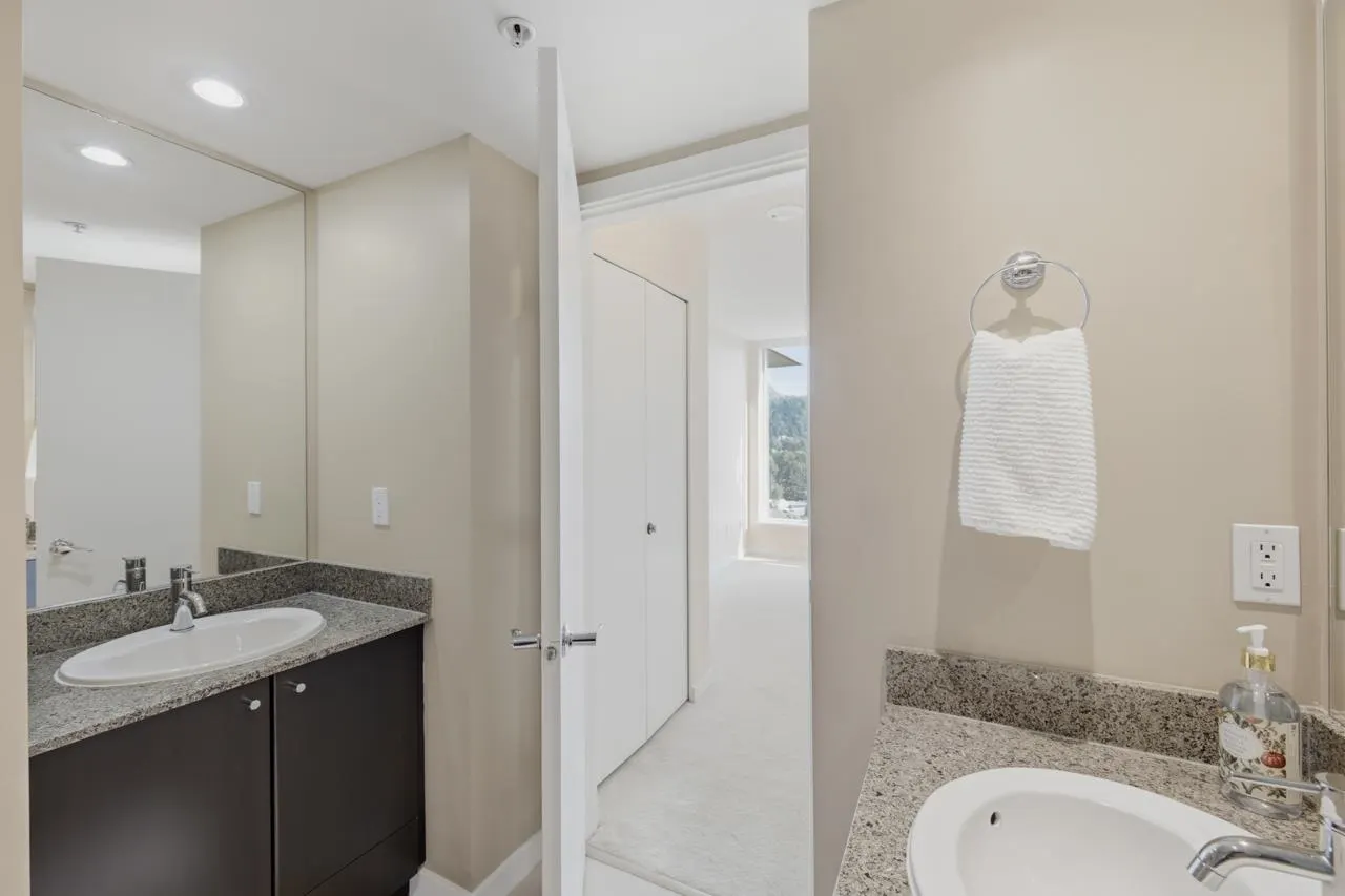 651 Nootka Way #1707