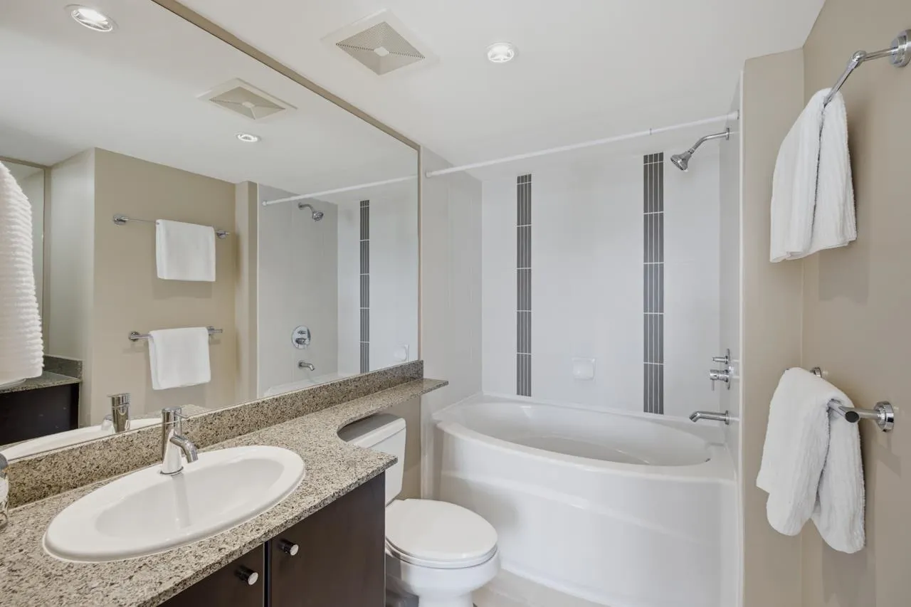651 Nootka Way #1707