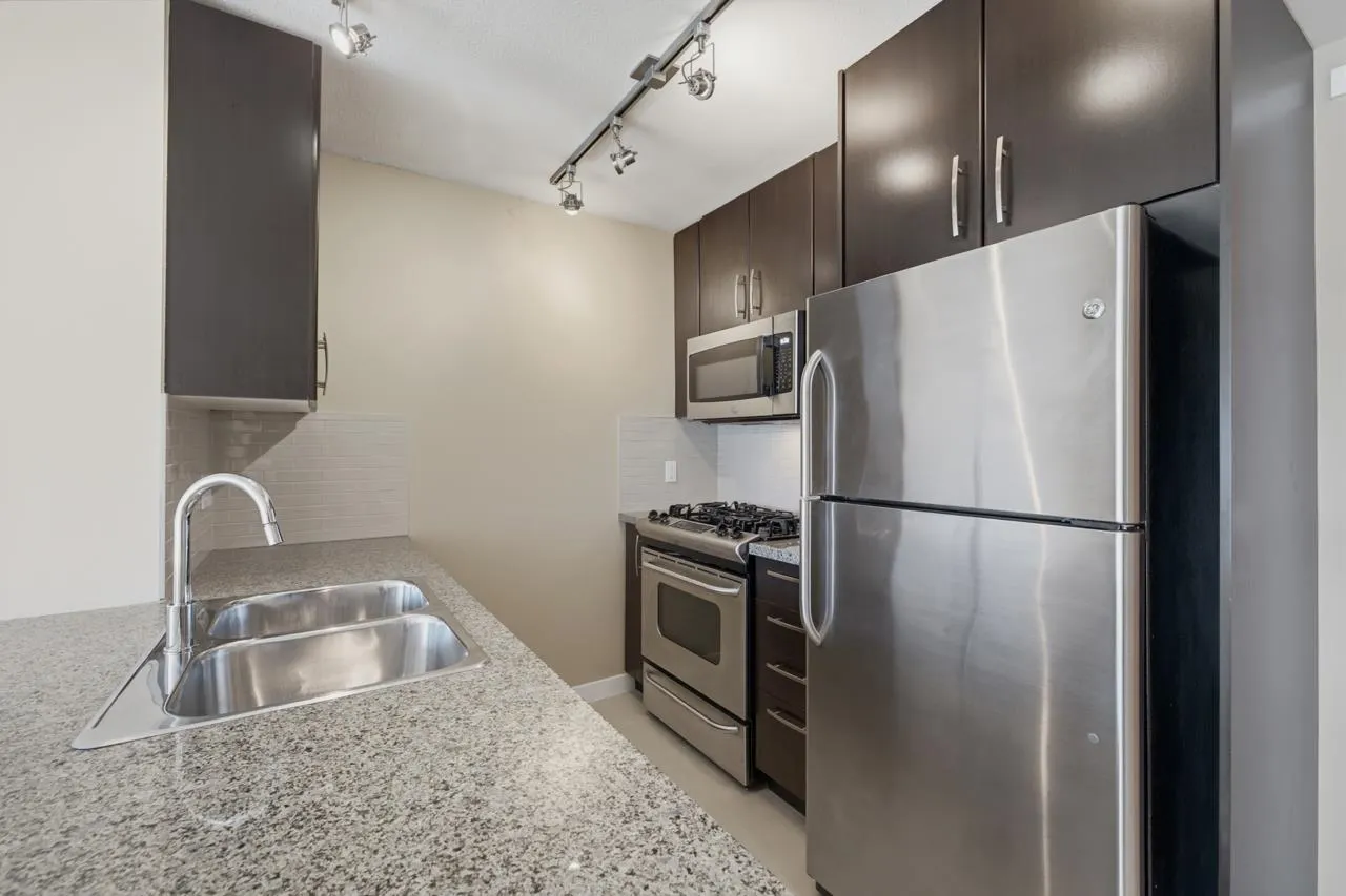 651 Nootka Way #1707