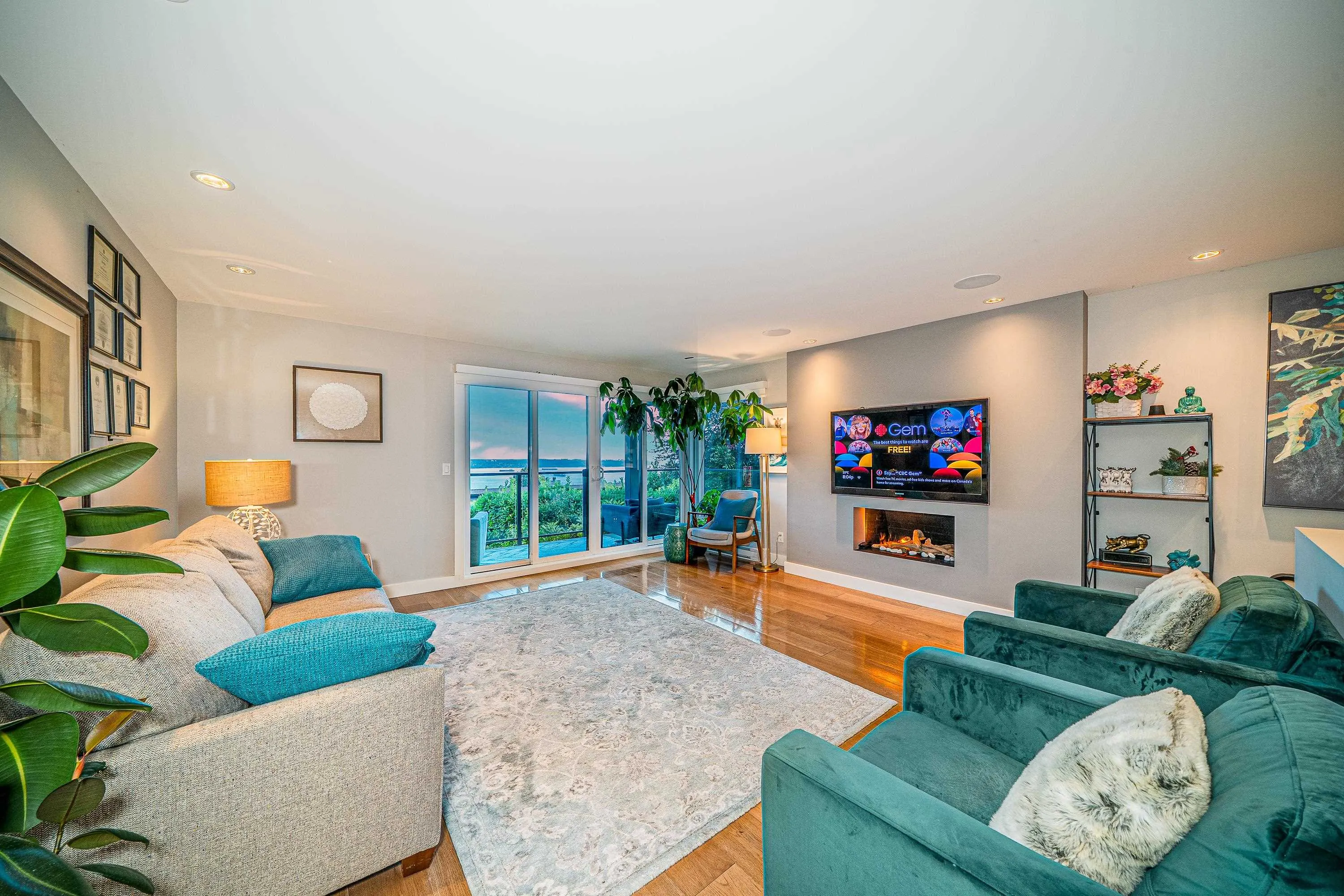 2214 Folkstone Way #18
