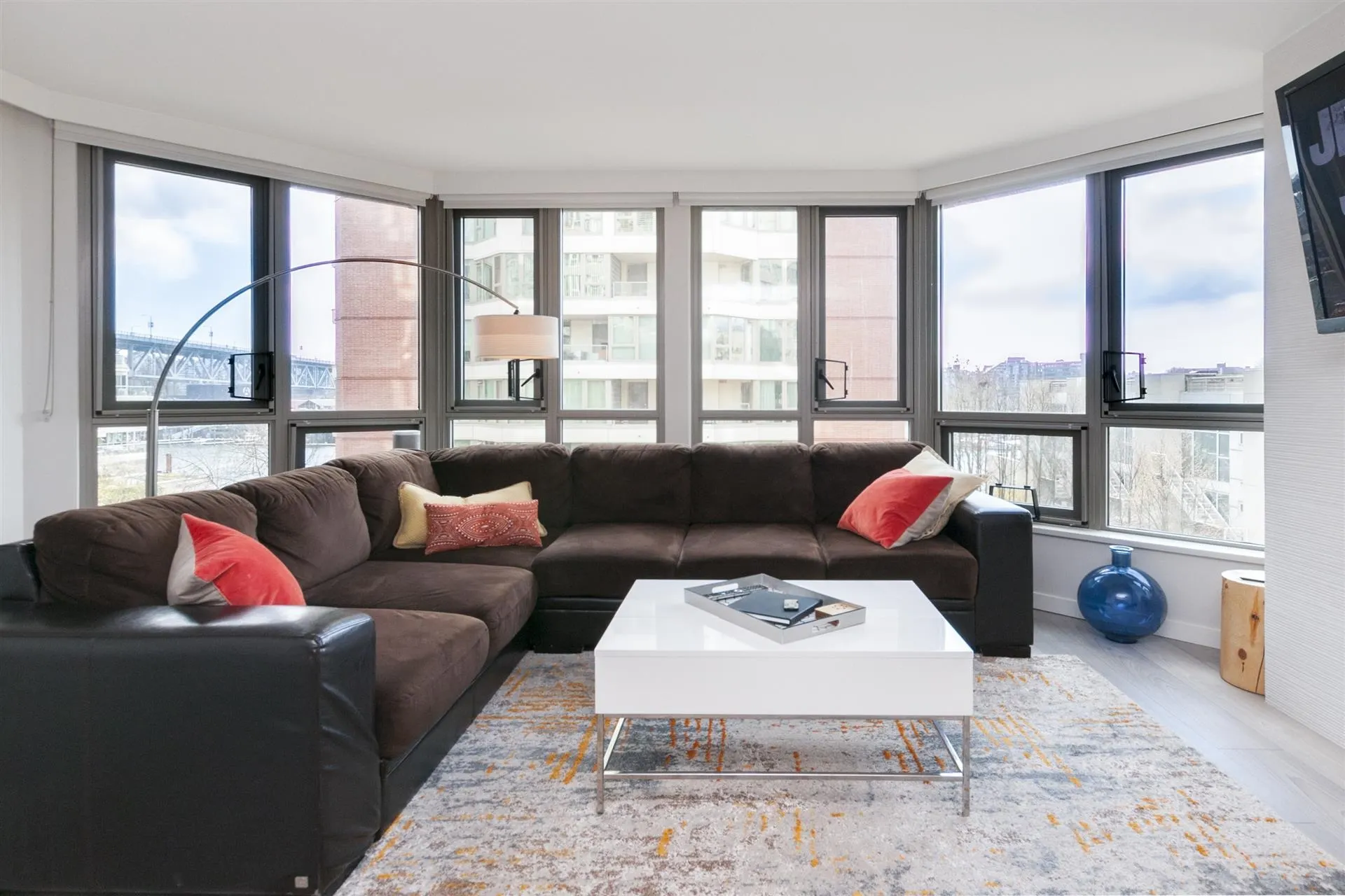 1625 Hornby Street #303