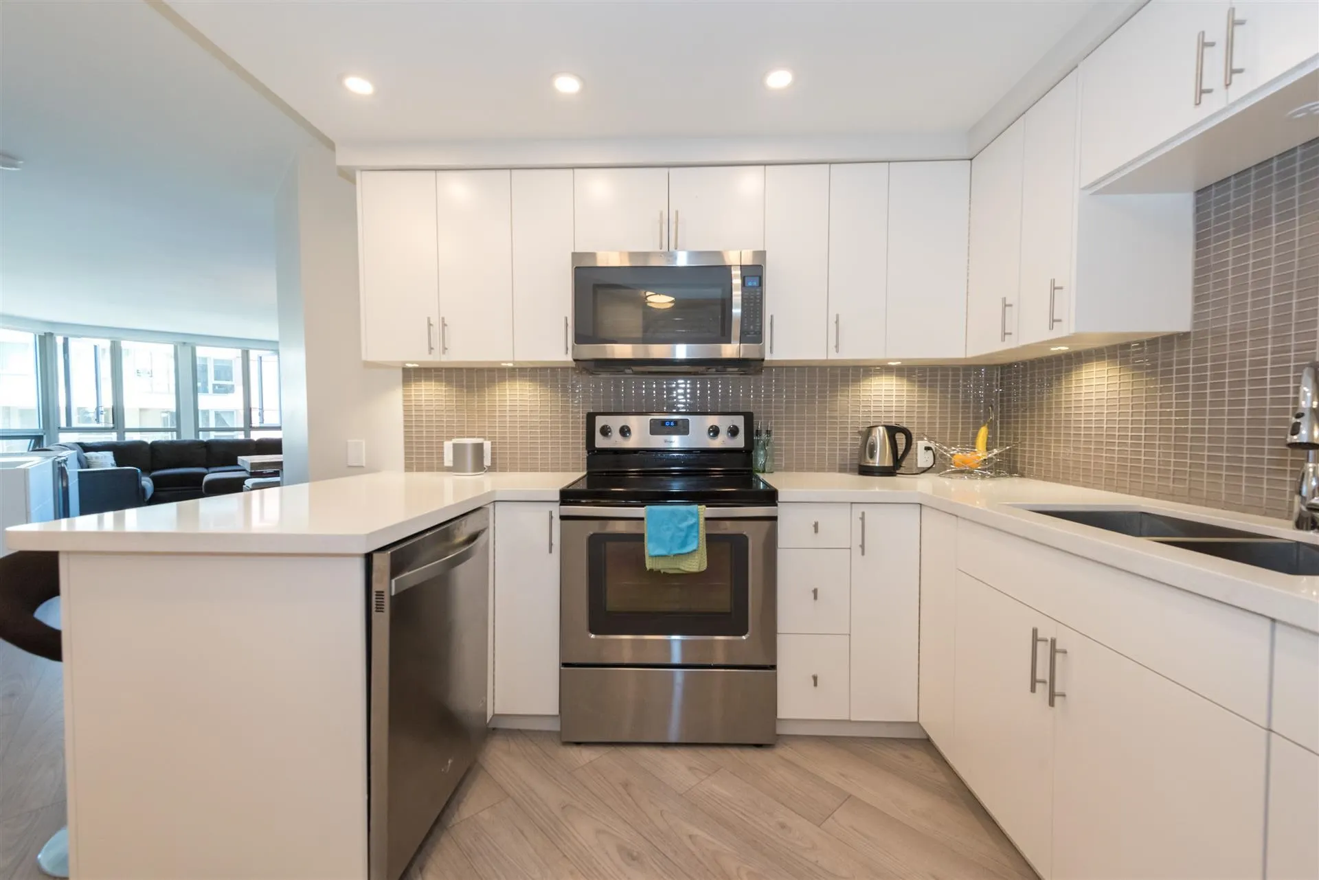 1625 Hornby Street #303