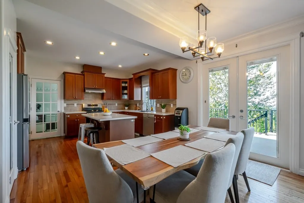 3379 Goldstream Drive