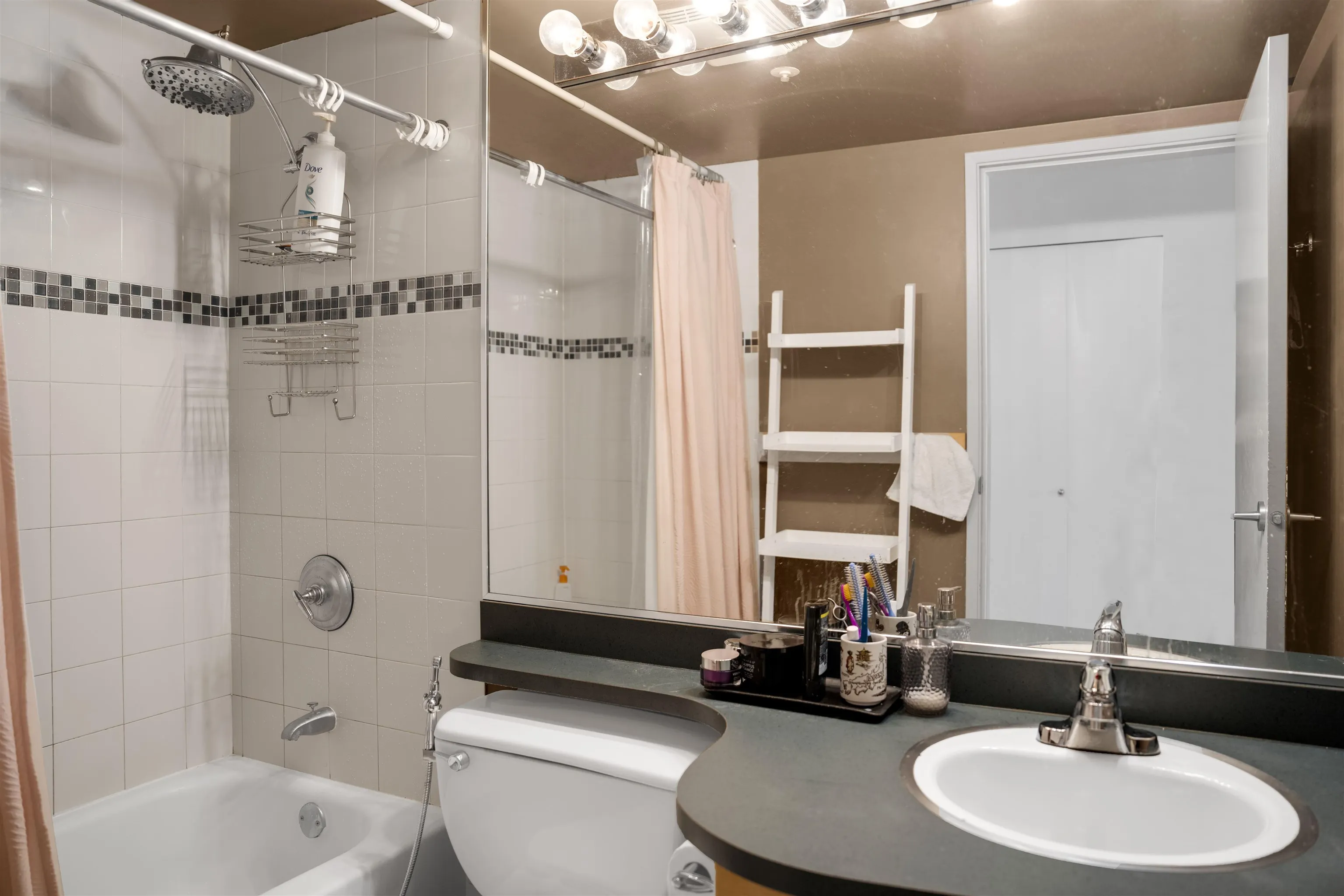 1008 Cambie Street #905