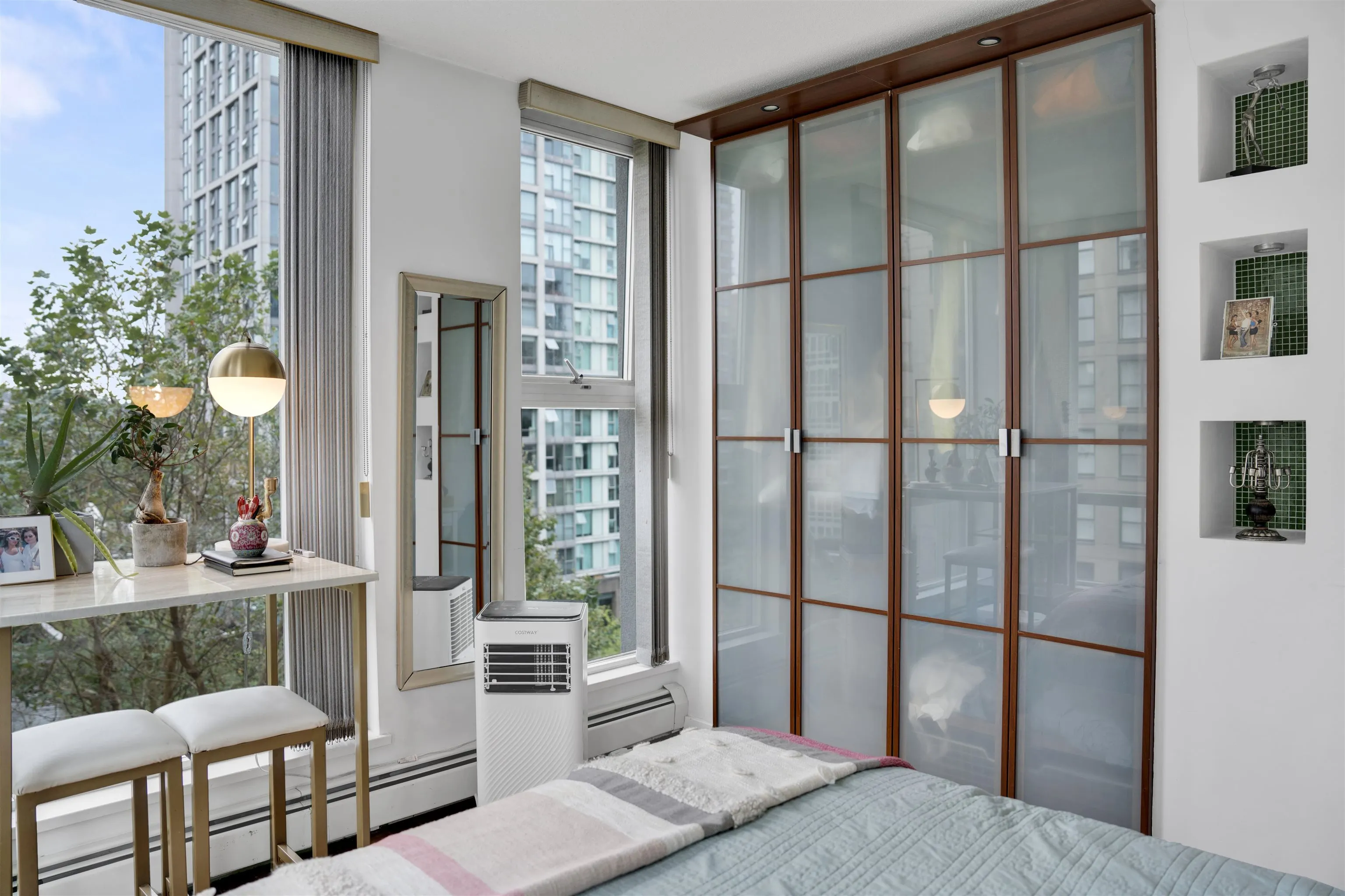 1008 Cambie Street #905