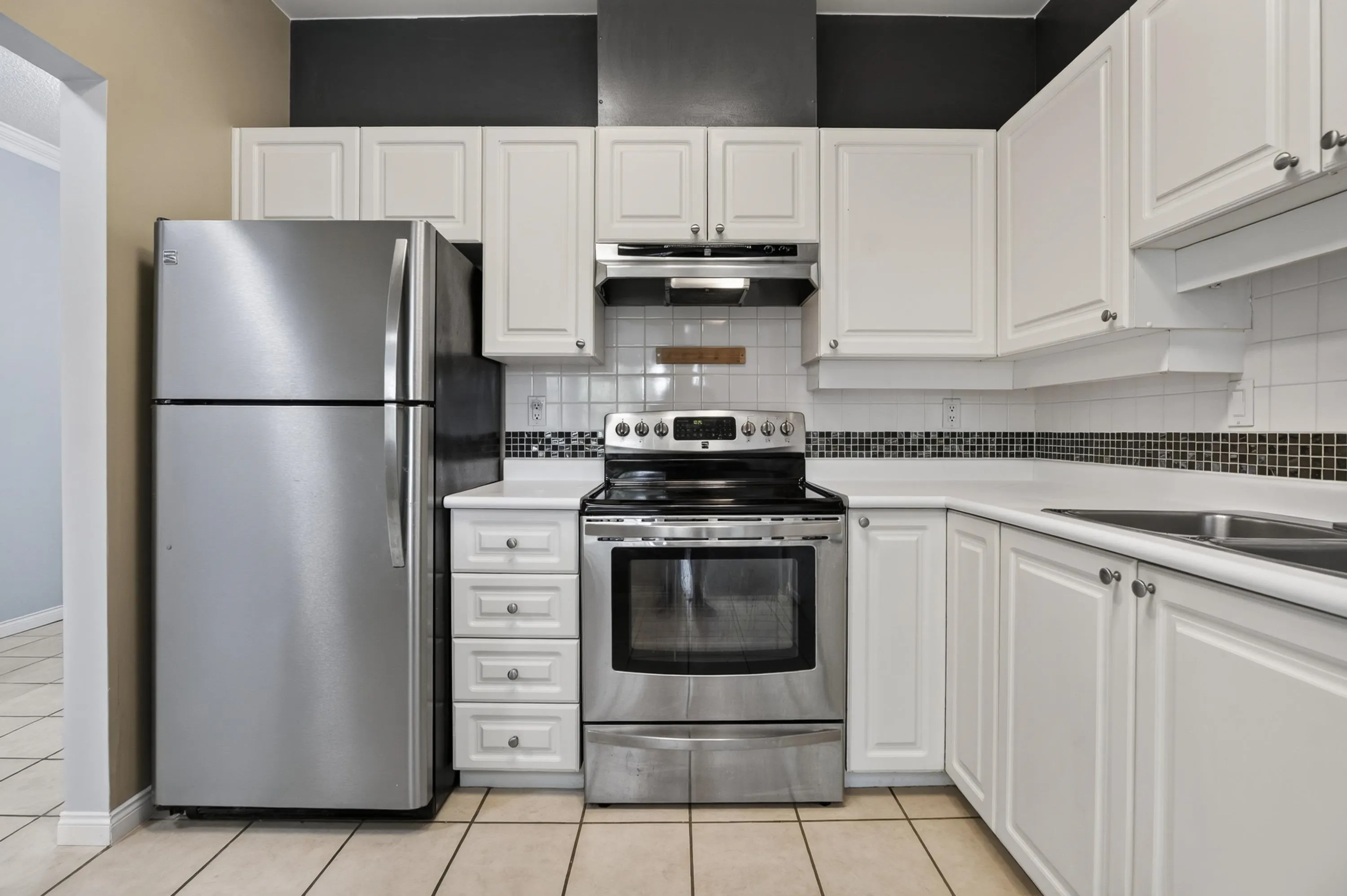 5646 200 Street #204