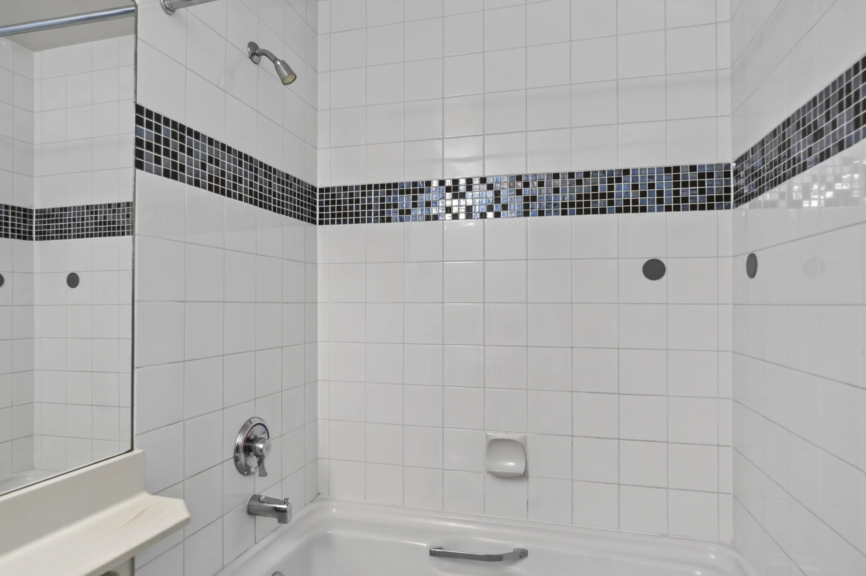 5646 200 Street #204