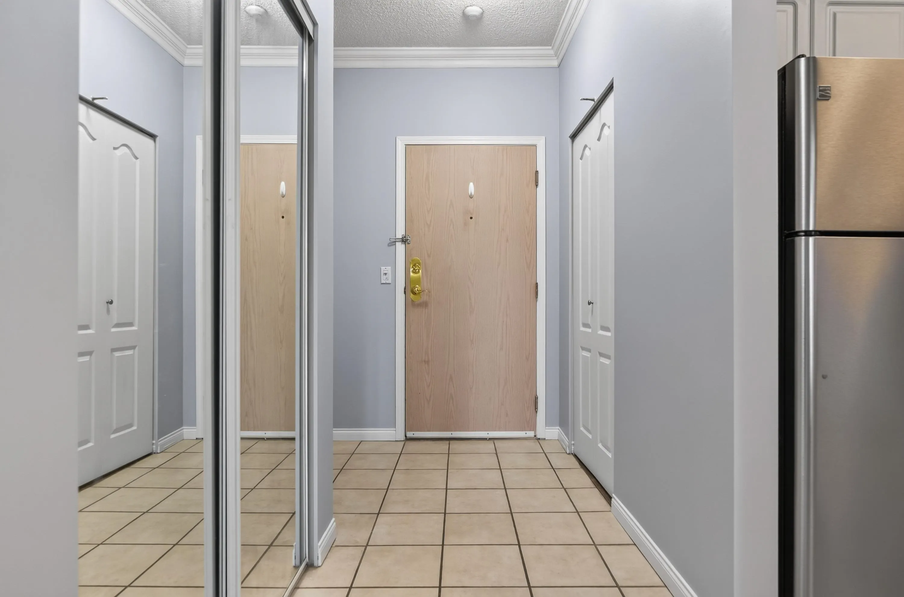 5646 200 Street #204