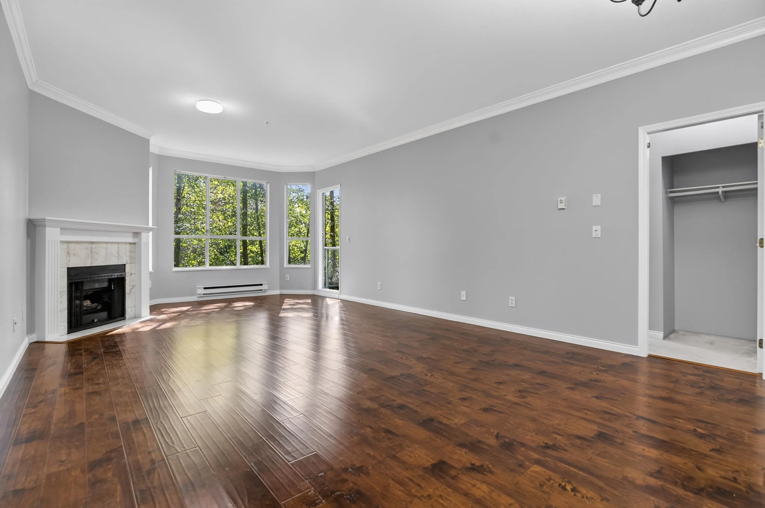 5646 200 Street #204