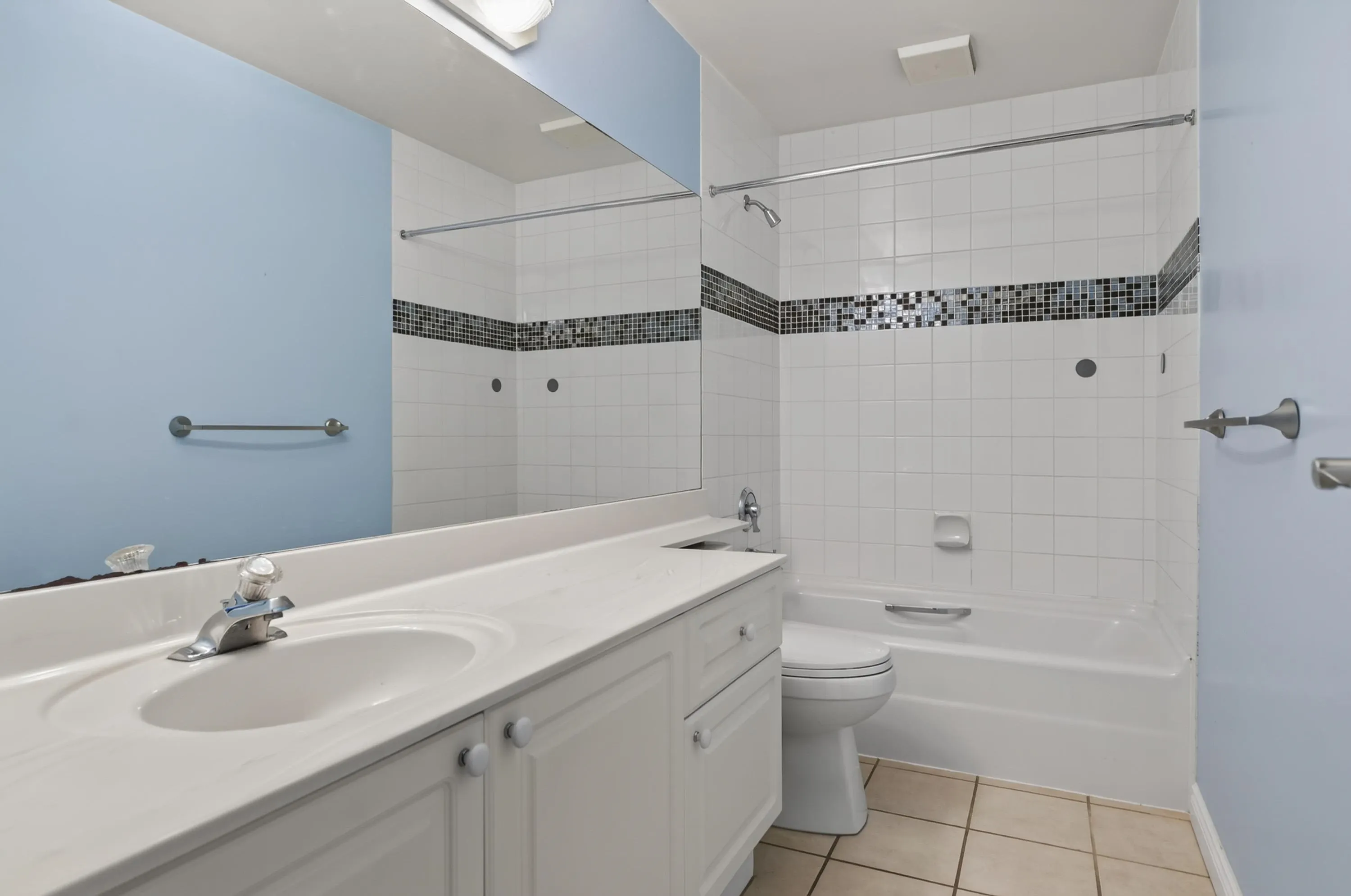 5646 200 Street #204