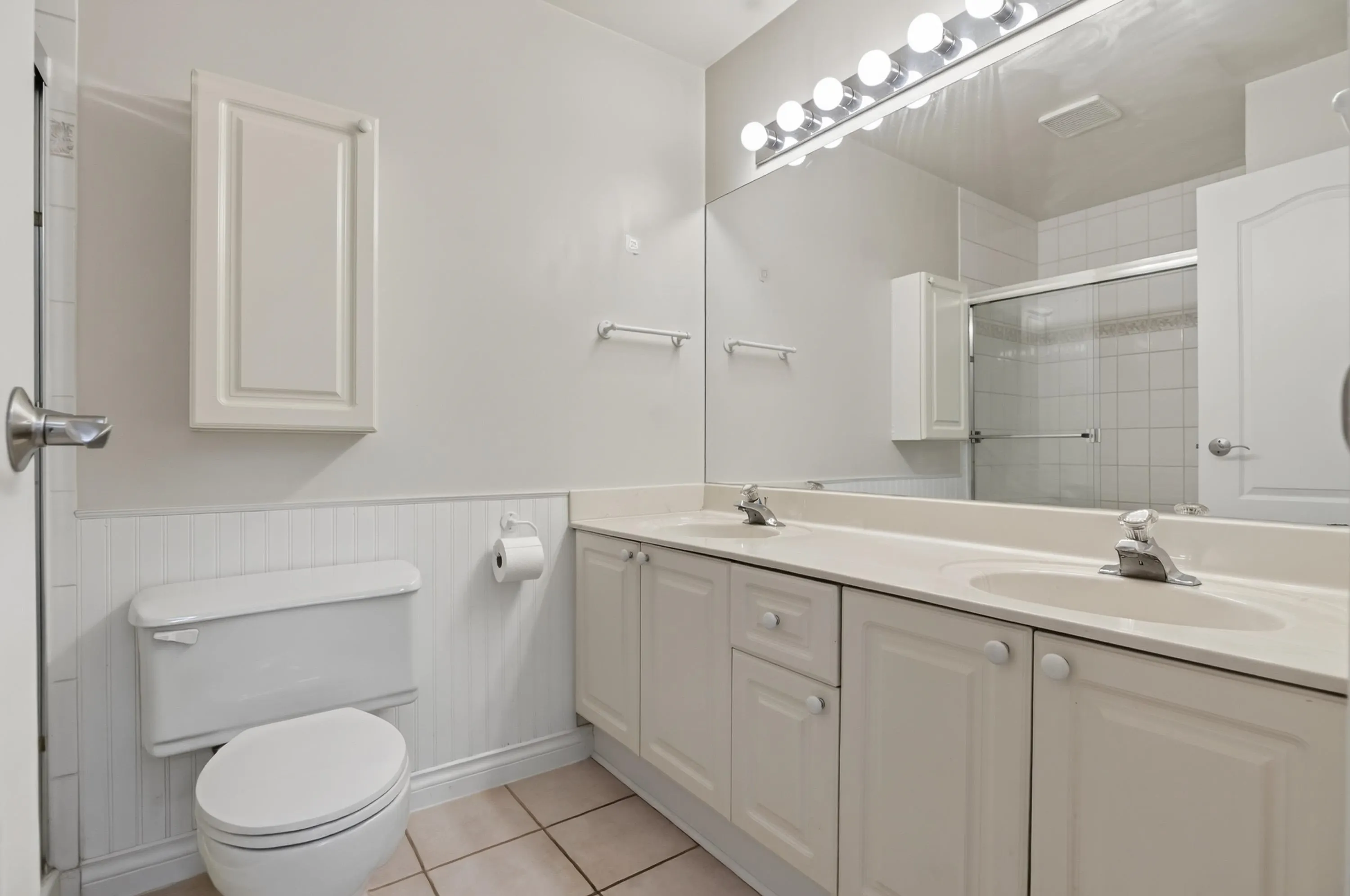 5646 200 Street #204