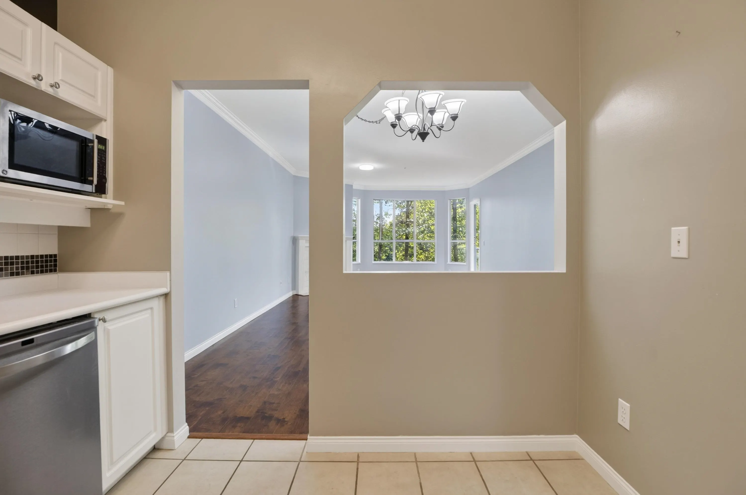 5646 200 Street #204