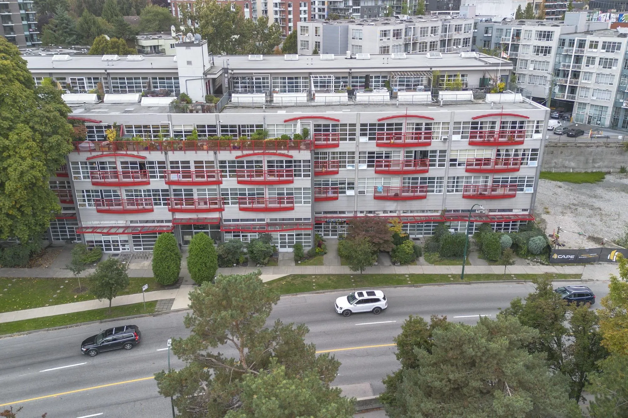 350 E 2nd Avenue #424