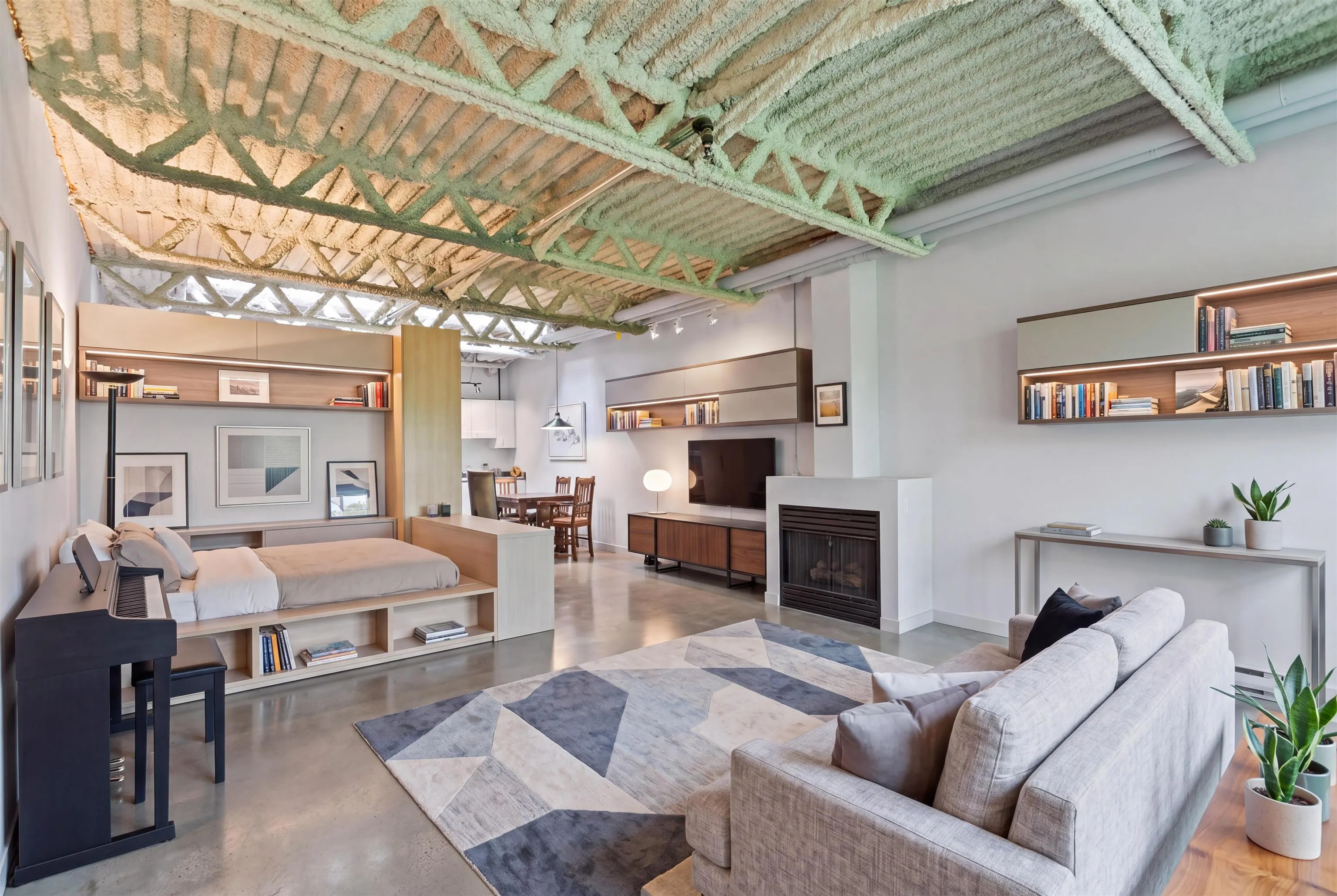 350 E 2nd Avenue #424