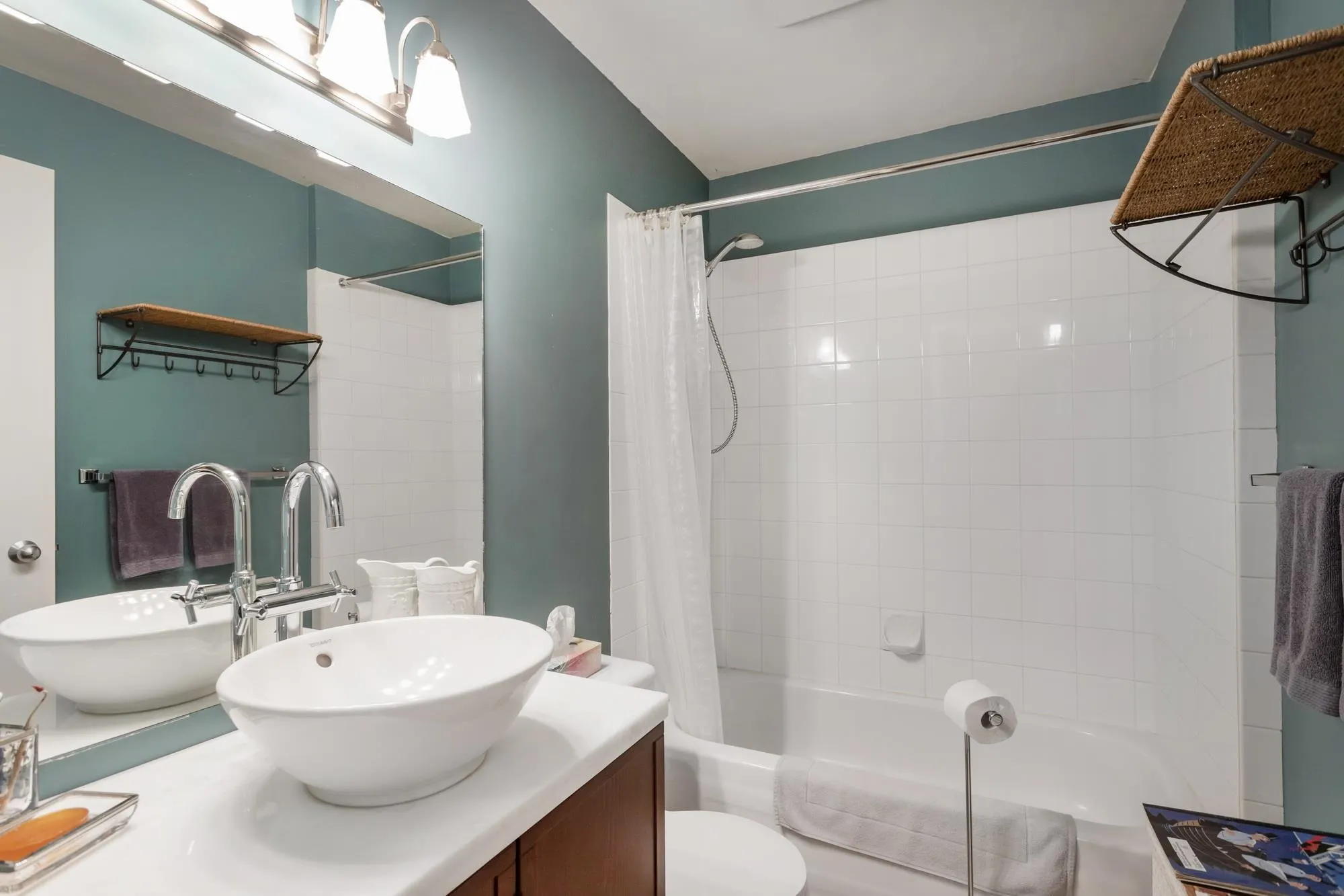 350 E 2nd Avenue #424