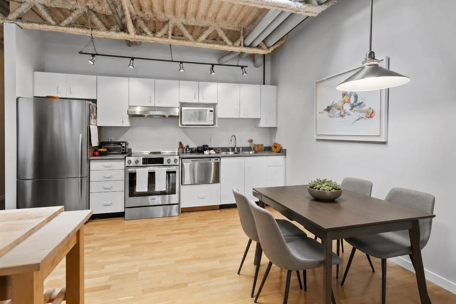 350 E 2nd Avenue #424