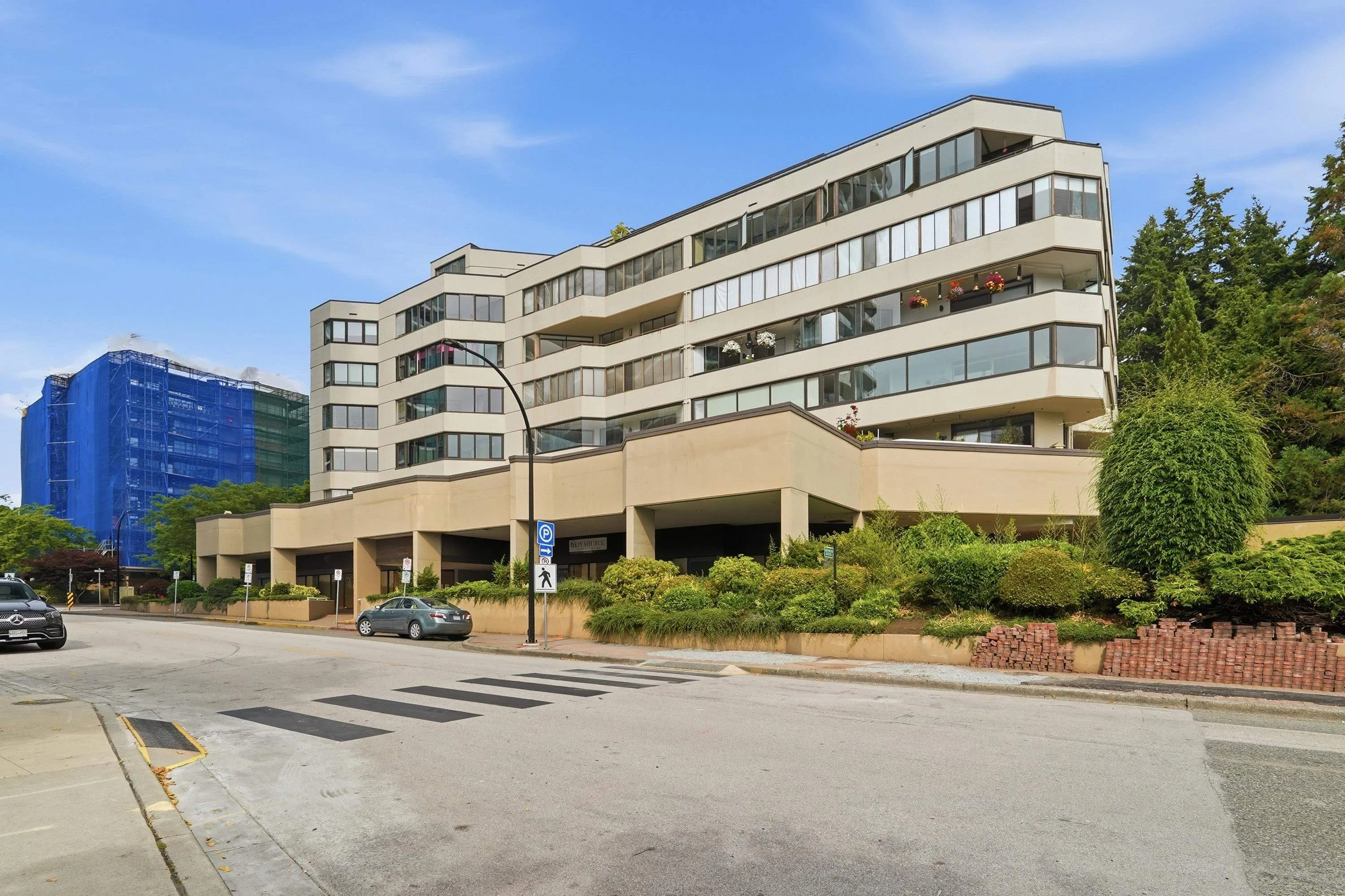 1480 Foster Street #303