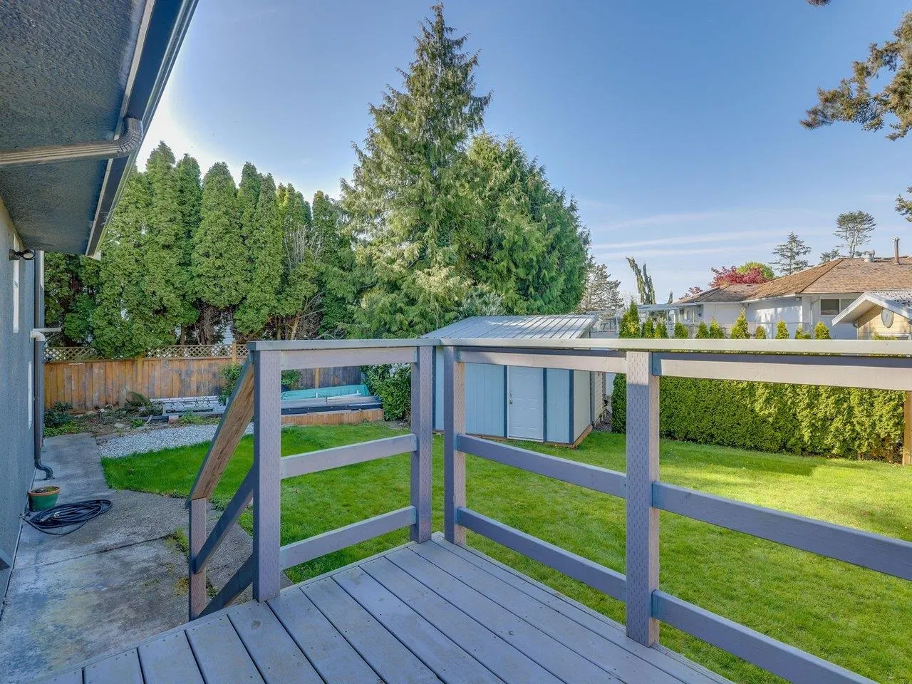 5153 Cliff Drive