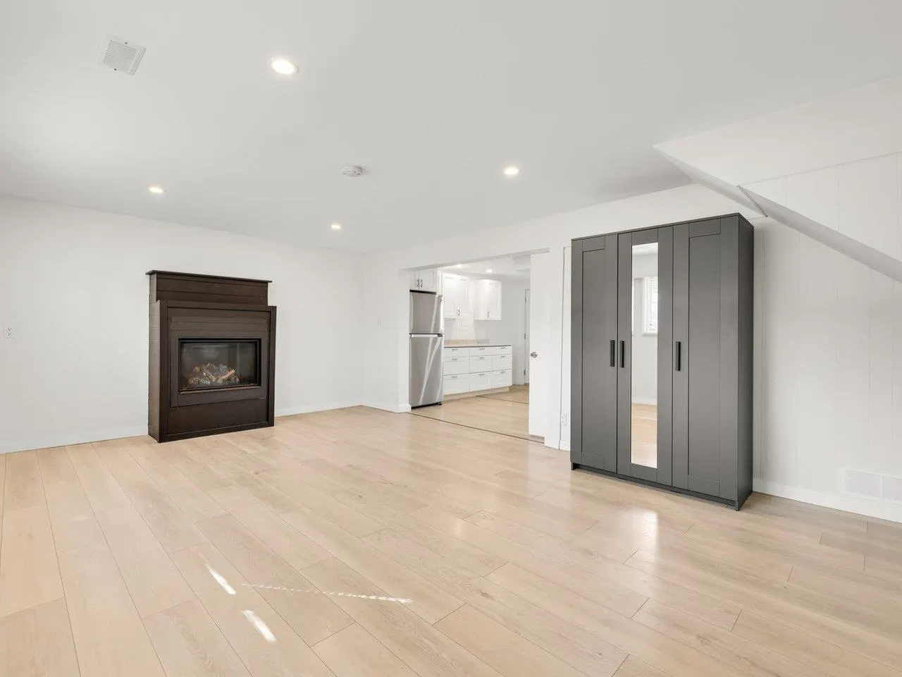 5153 Cliff Drive