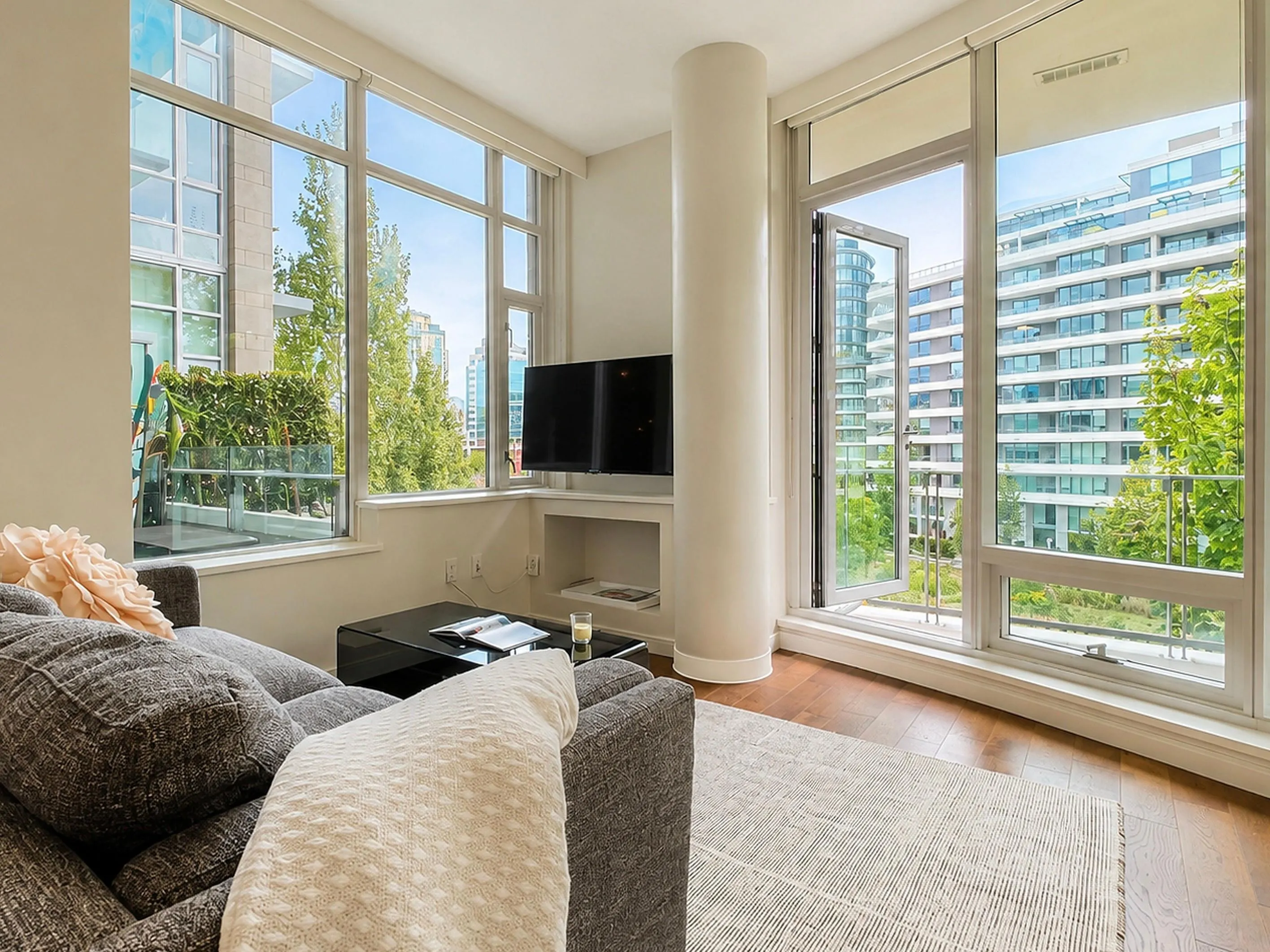 1633 Ontario Street #406